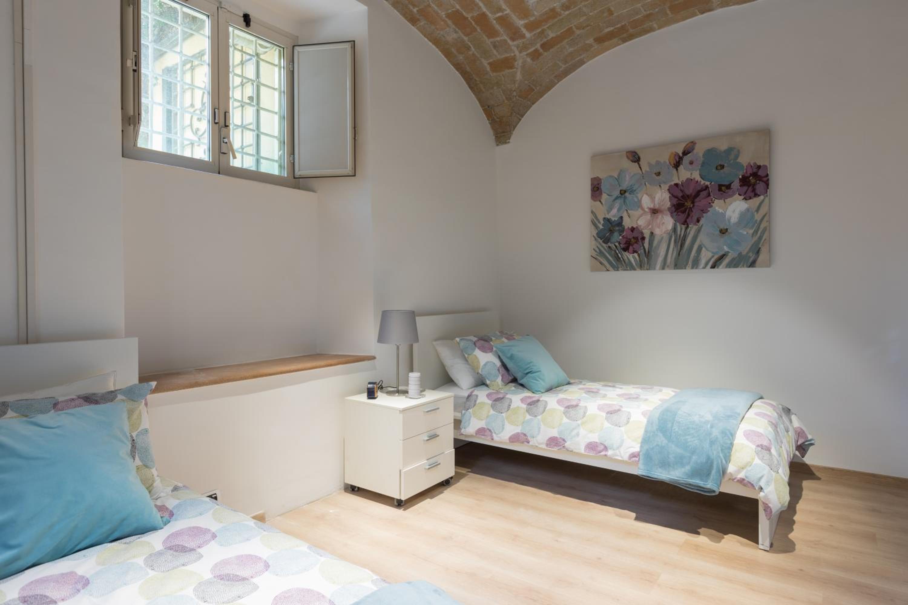 Amazing 4 bedrooms apartment with garden