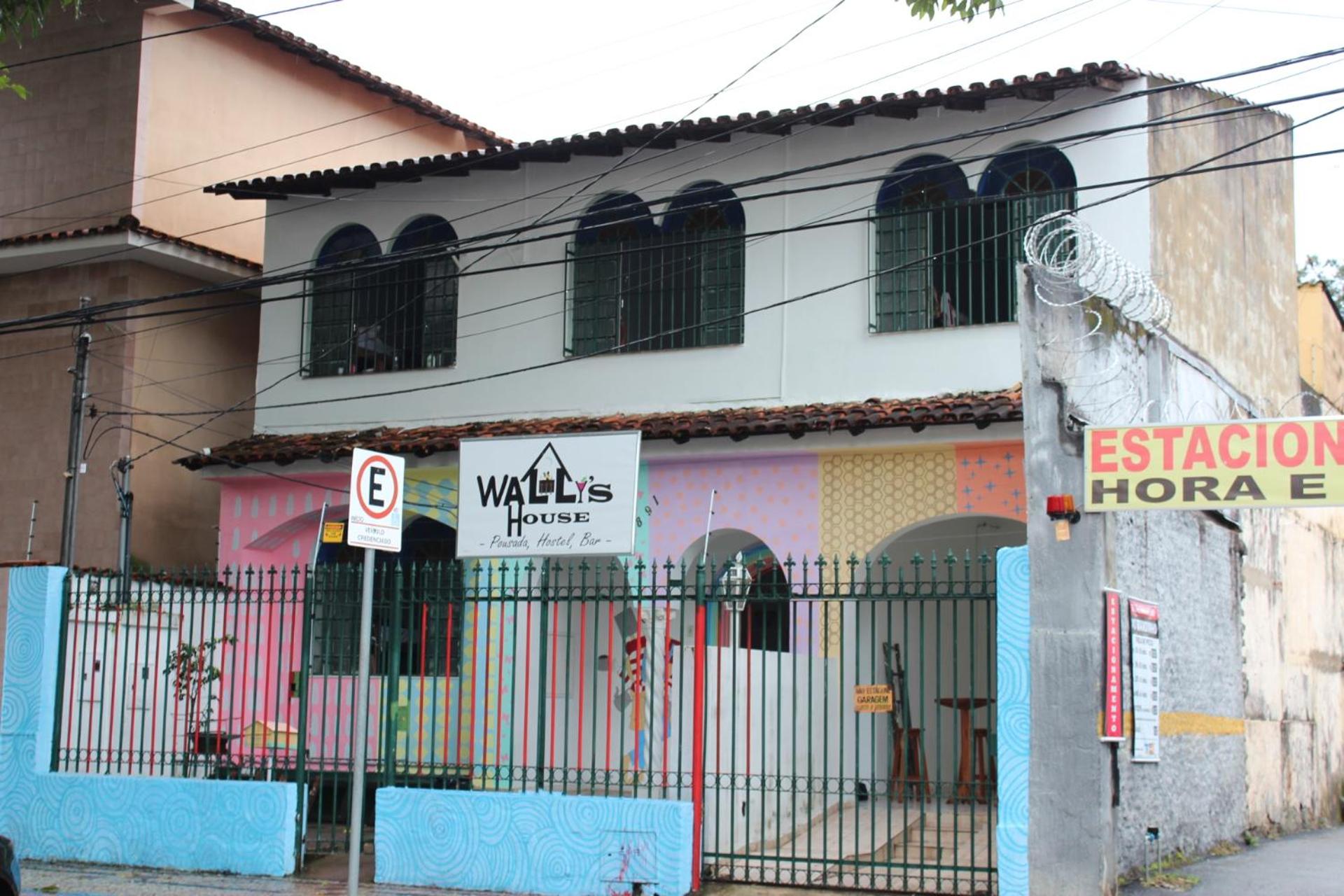 Wally's House Hostel