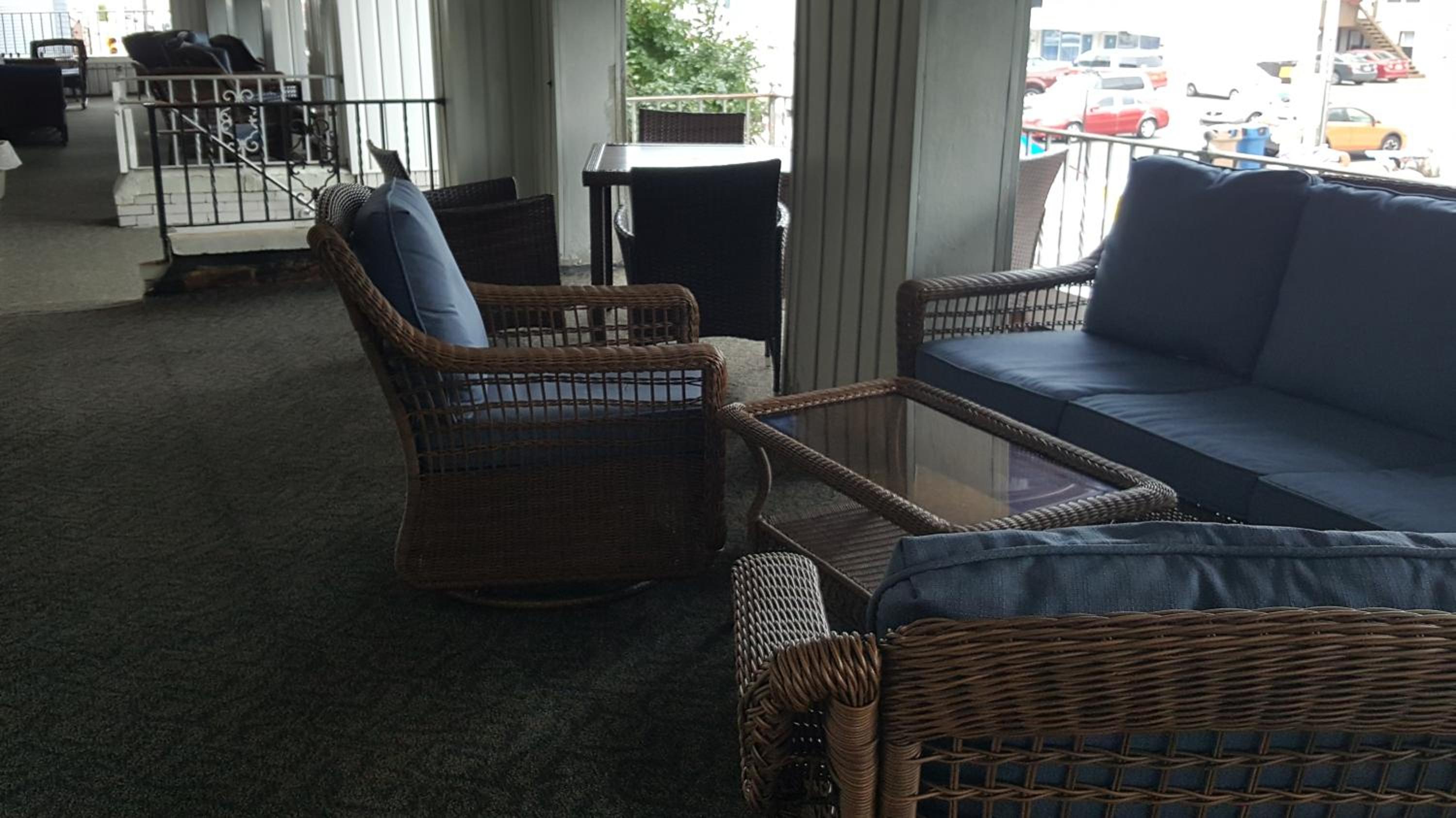 Pleasantville Vacations - Blue Water Inn - Property Image 2