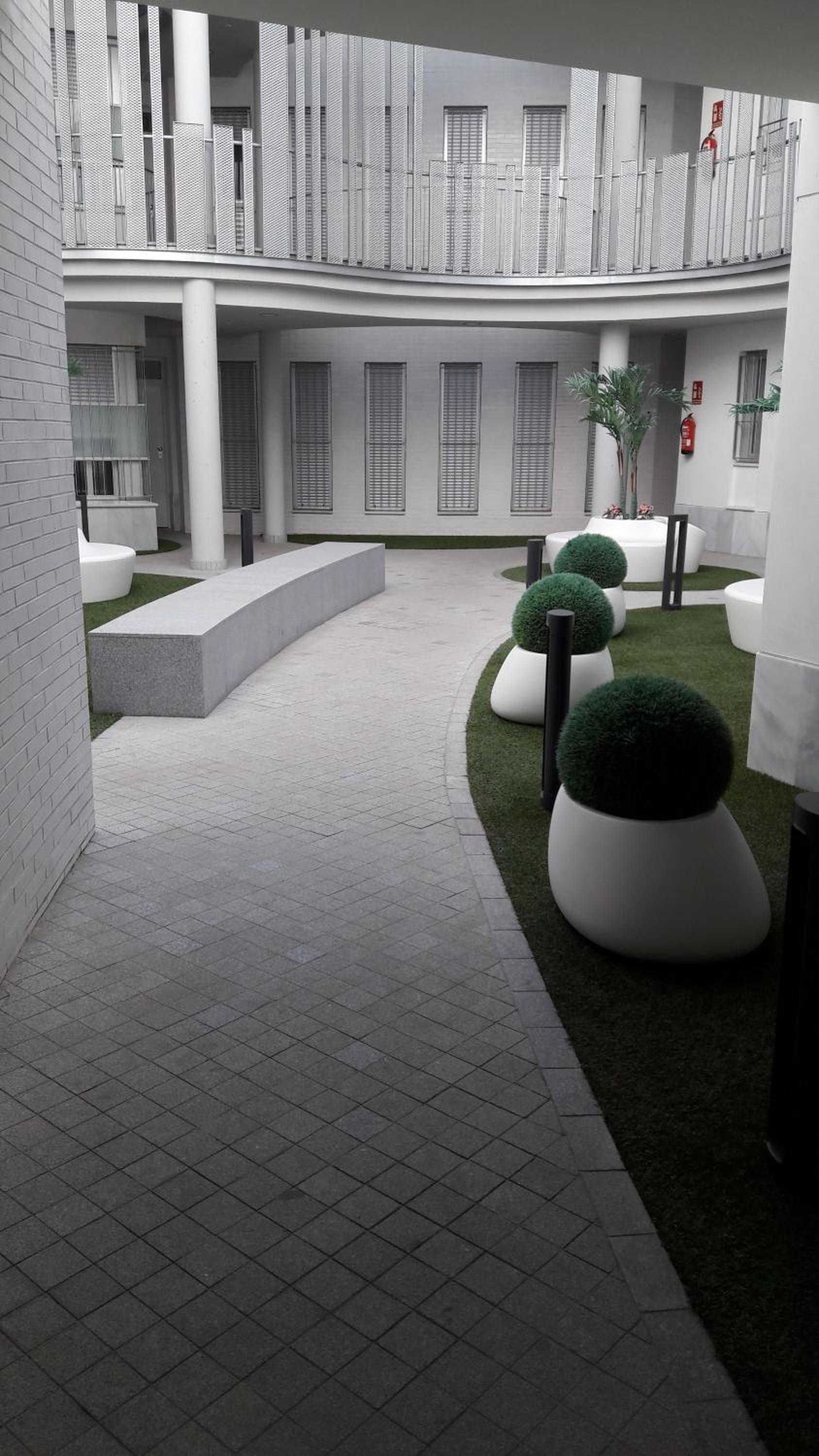 Rastro Jardines de Murillo view 2