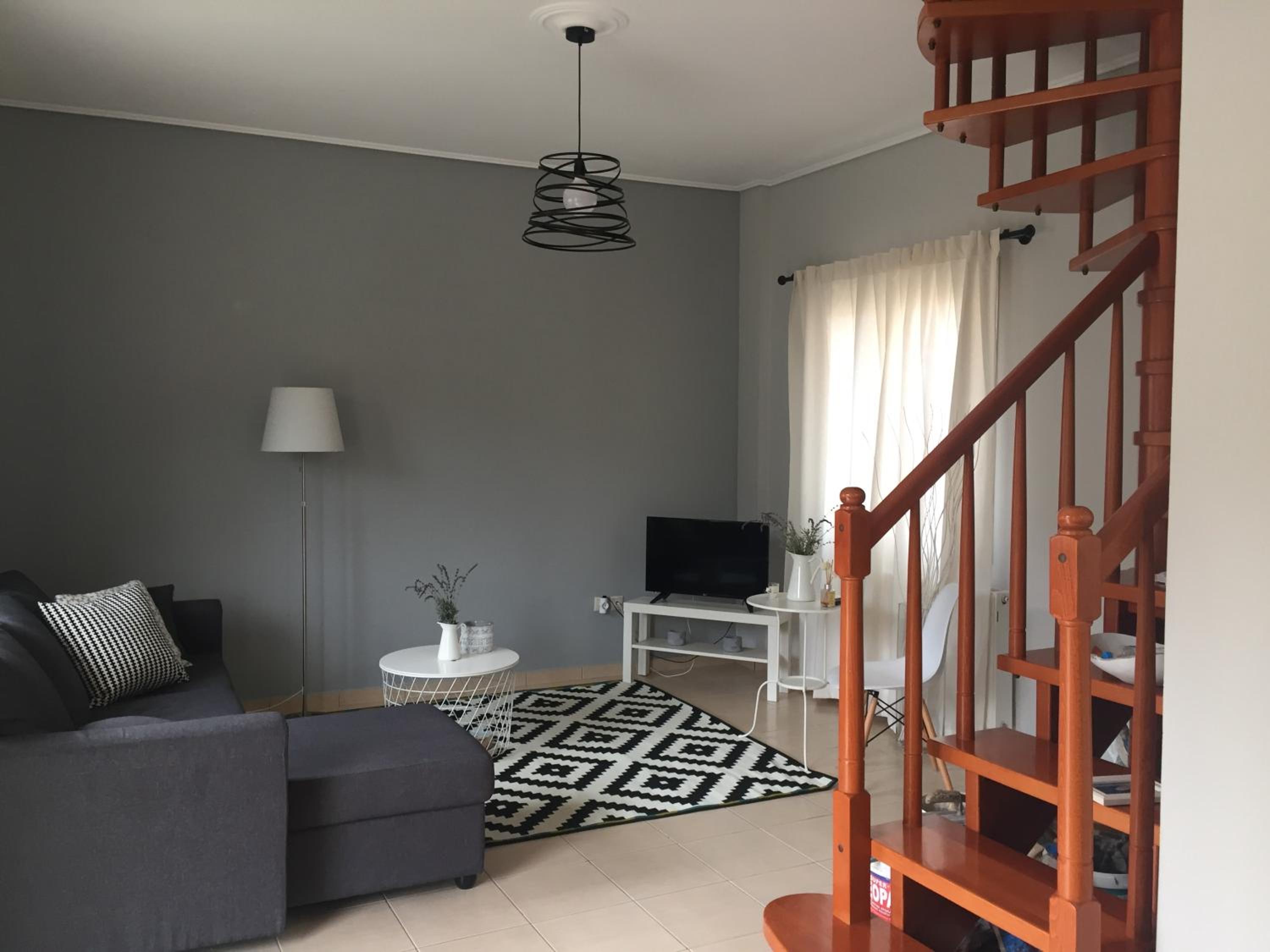 Helianthus Apartments view 3