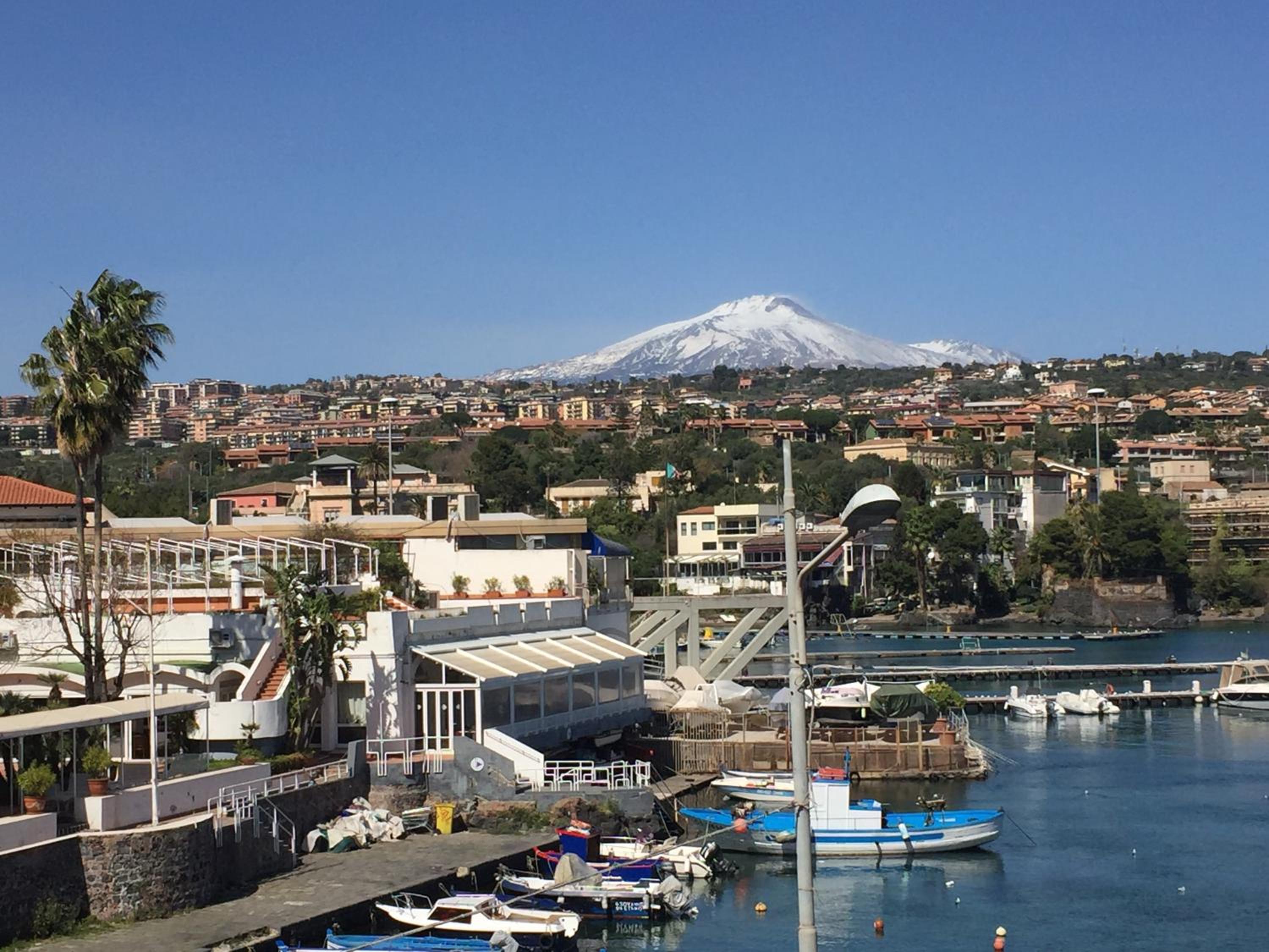 Etna Blick View