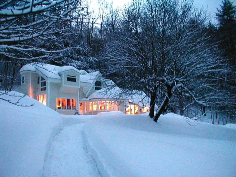 Mountain Valley Retreat