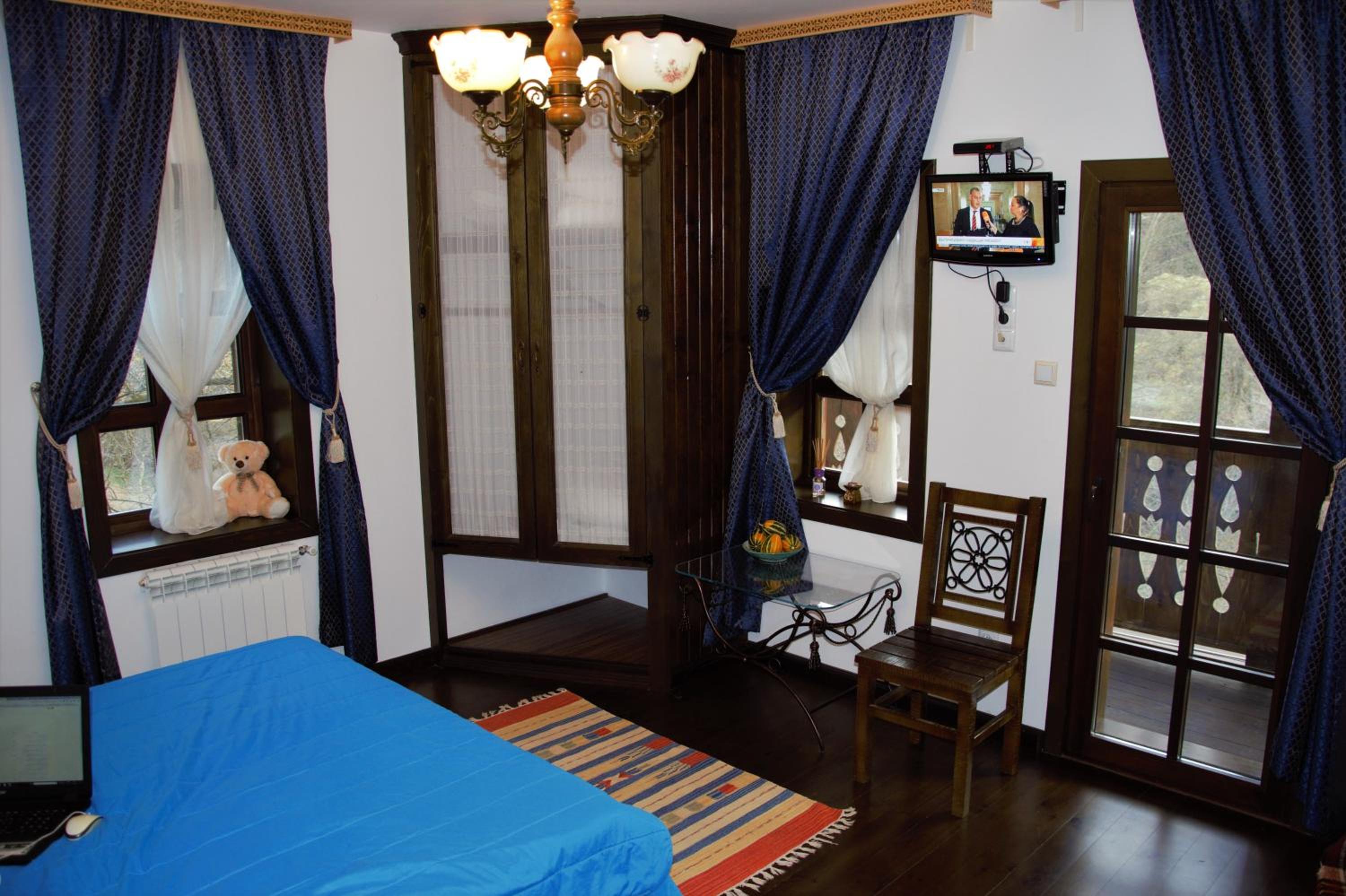 Photo 7