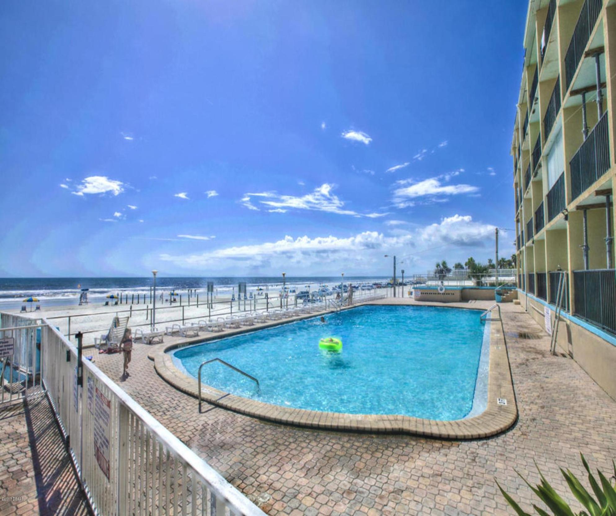 Ocean View - Direct Ocean Front-Pool Is Open