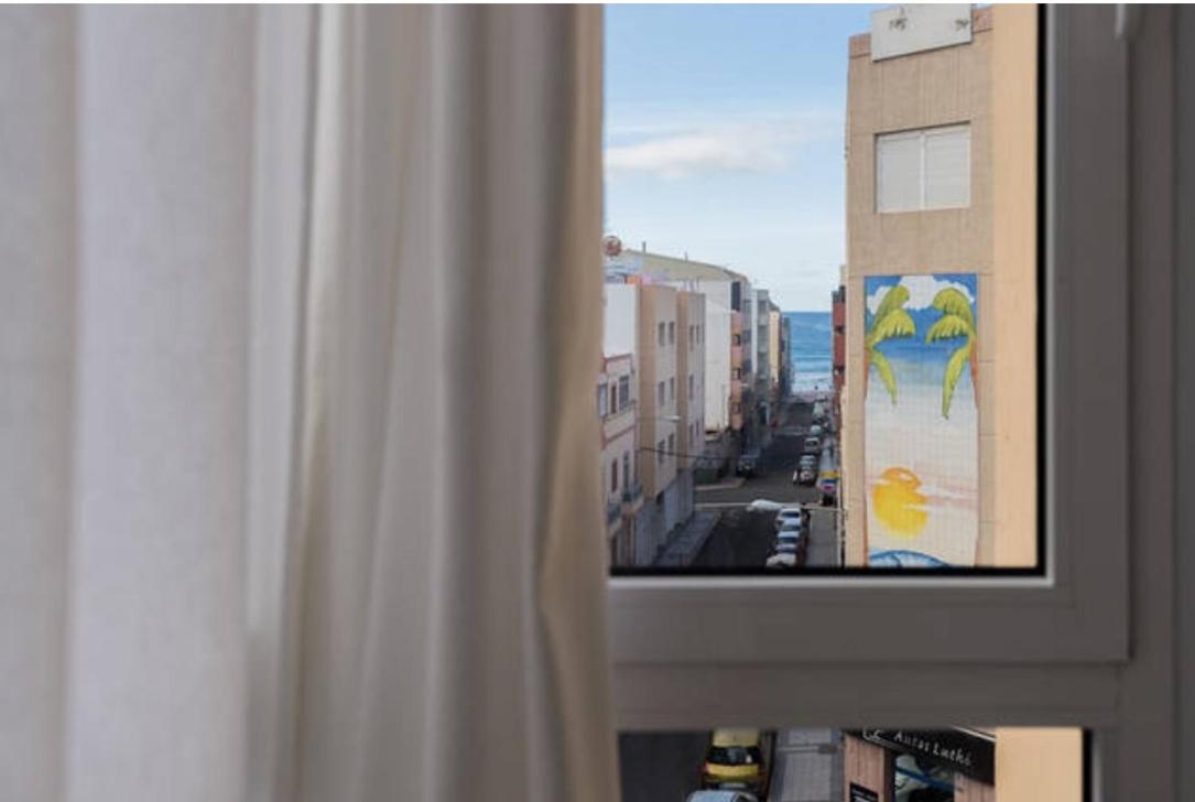 Stylish apartment in Canteras beach view 3
