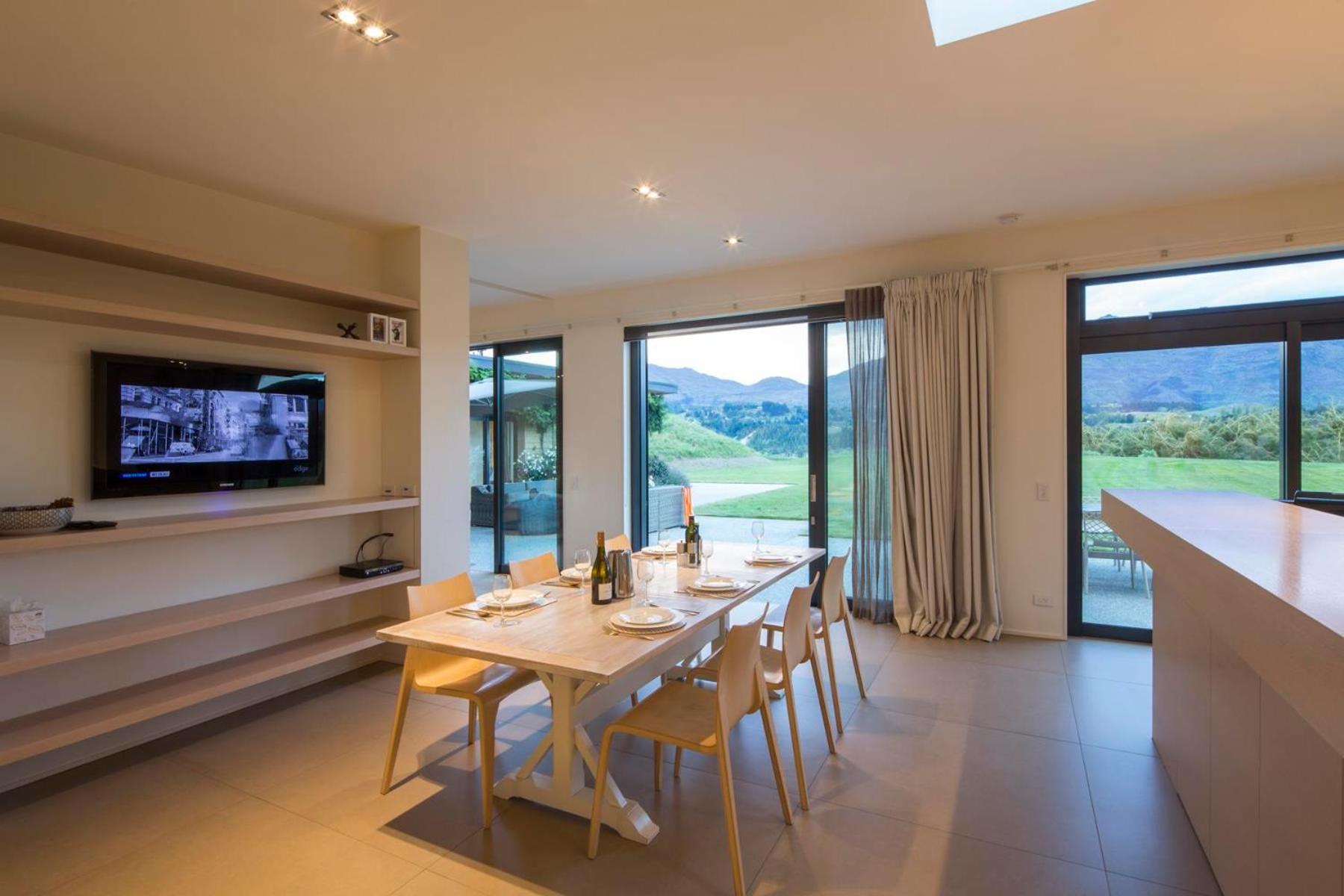 Alpine Retreat by MajorDomo view 5