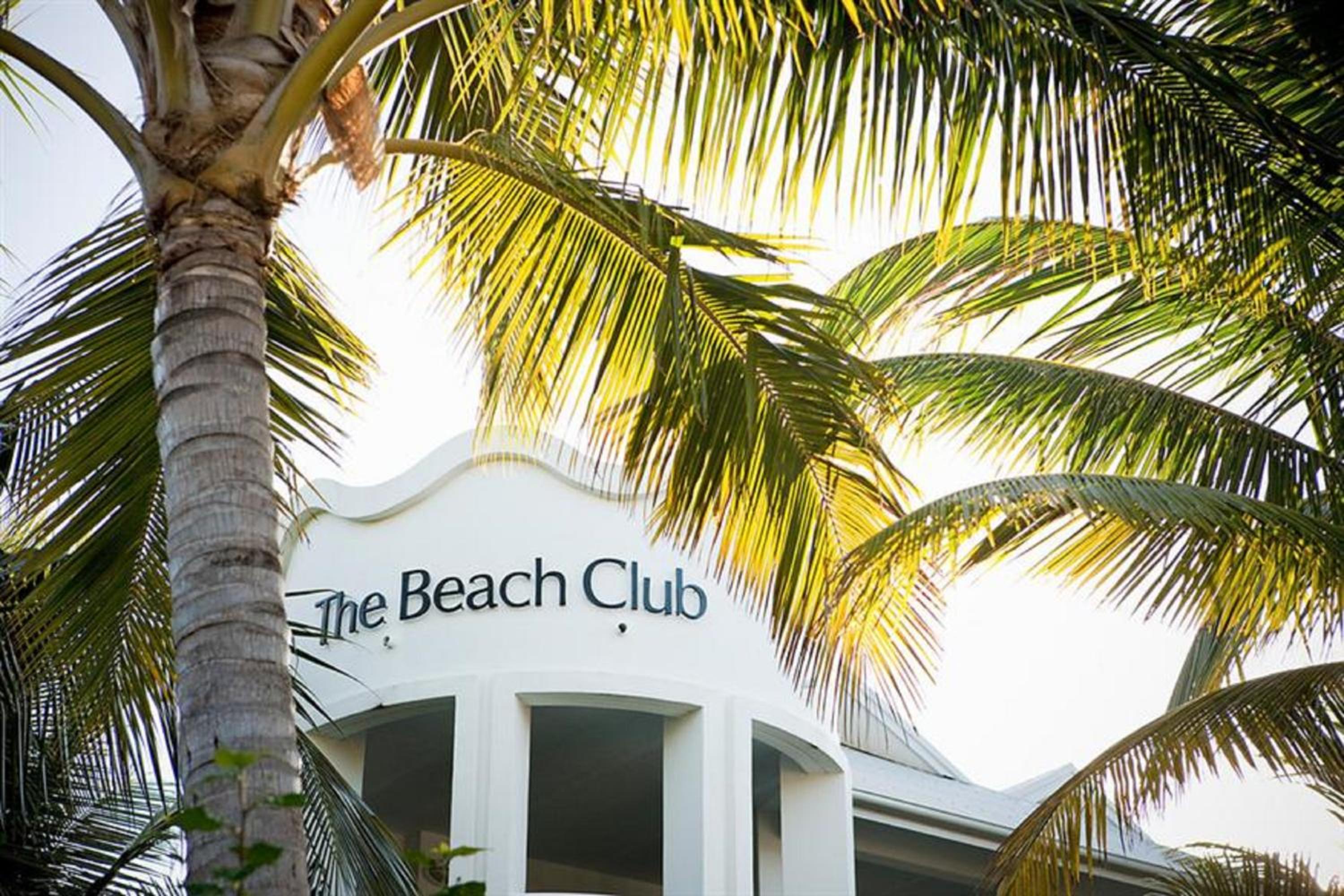 Beach Club Port Douglas Luxury Apartments