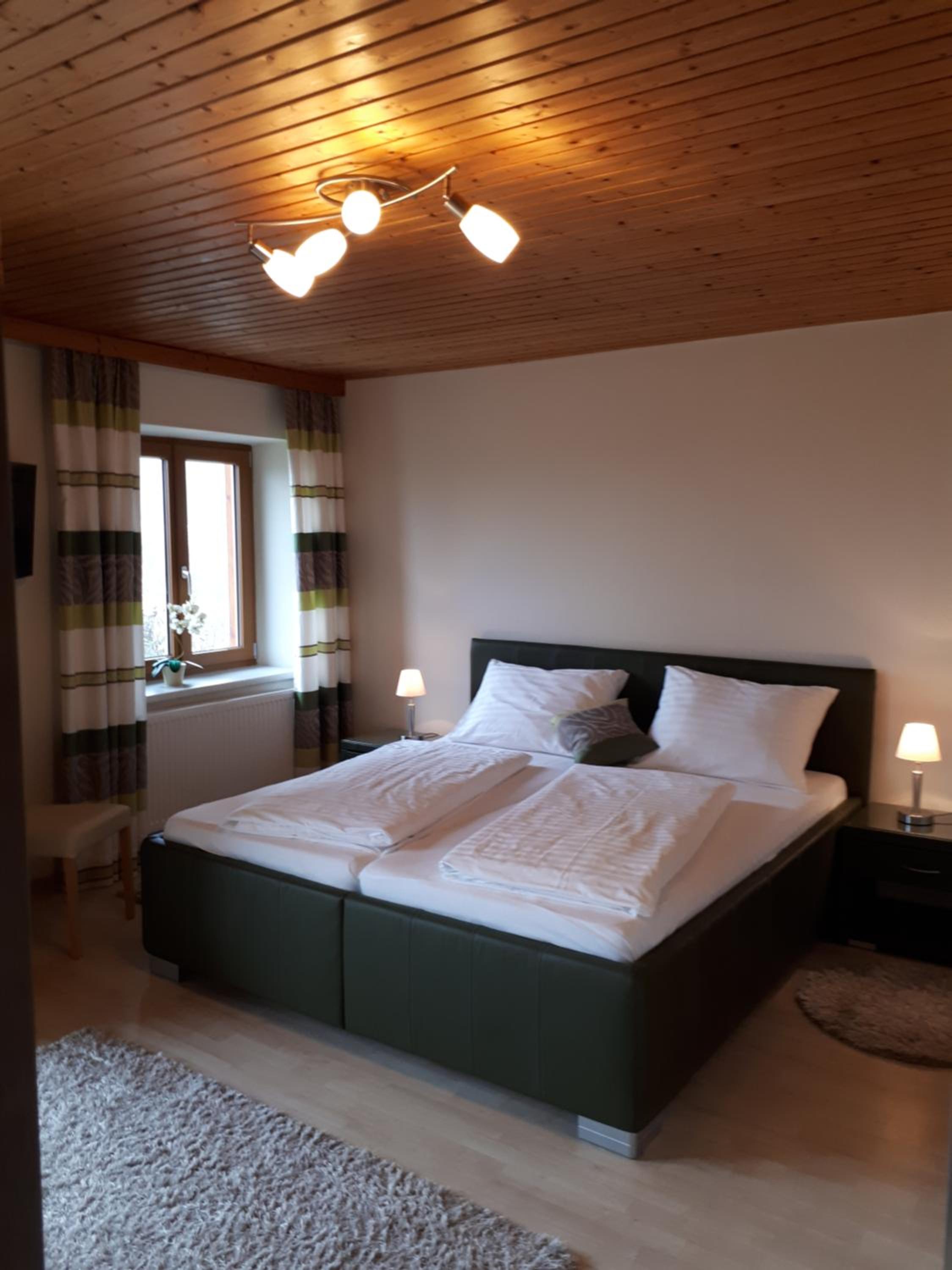 Pension Kreuzinger, 5310 Tiefgraben