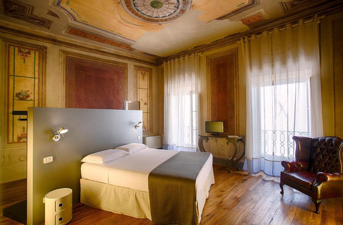 Cortona Charme