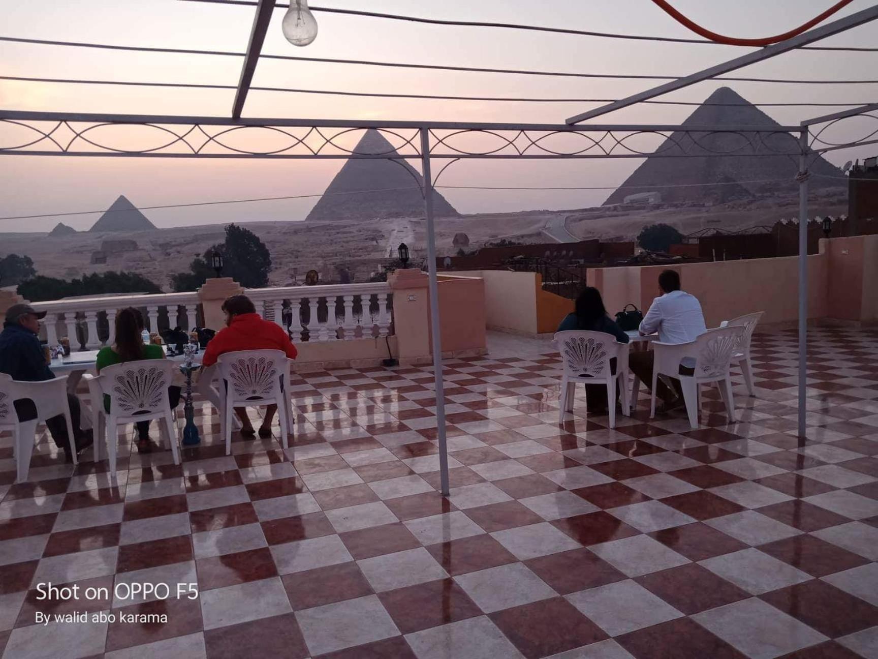 Royal Pyramids Inn