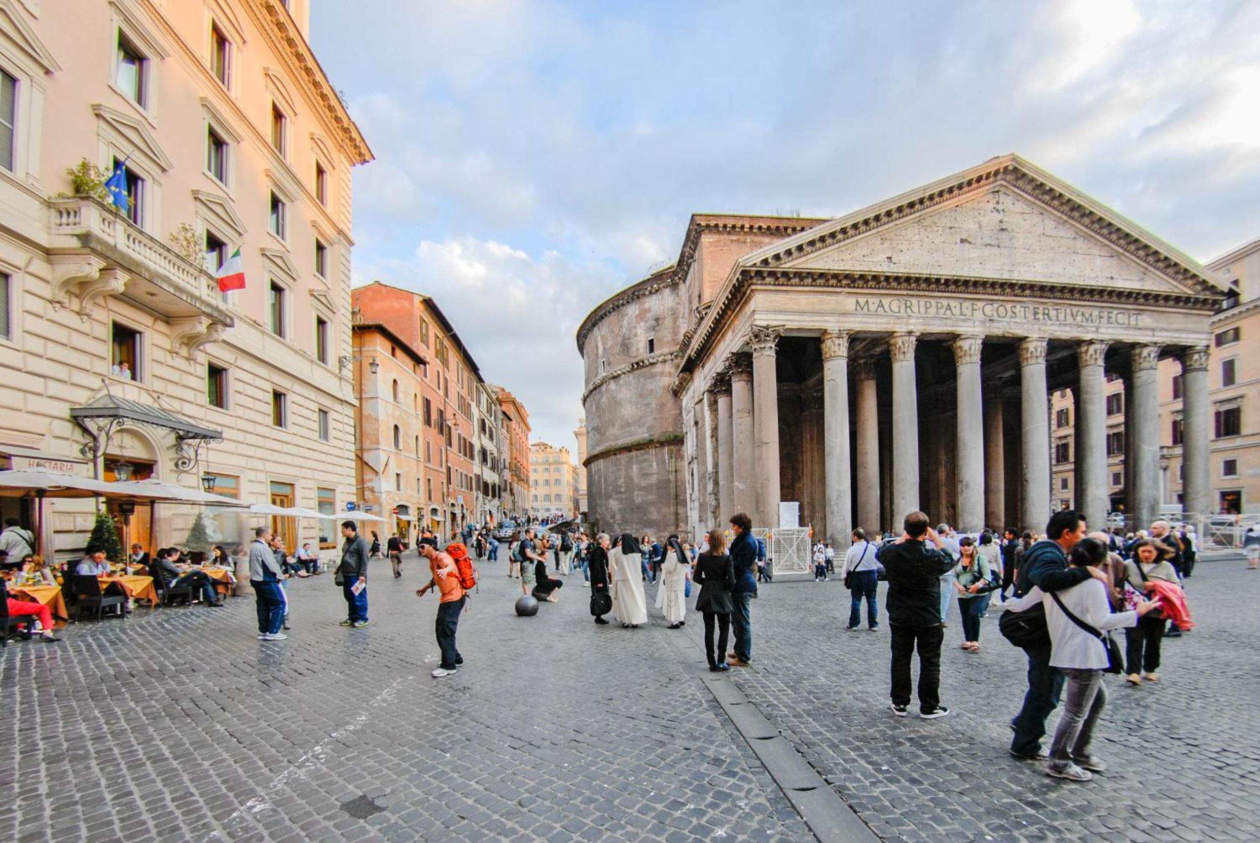 Luxury Apartment Pantheon