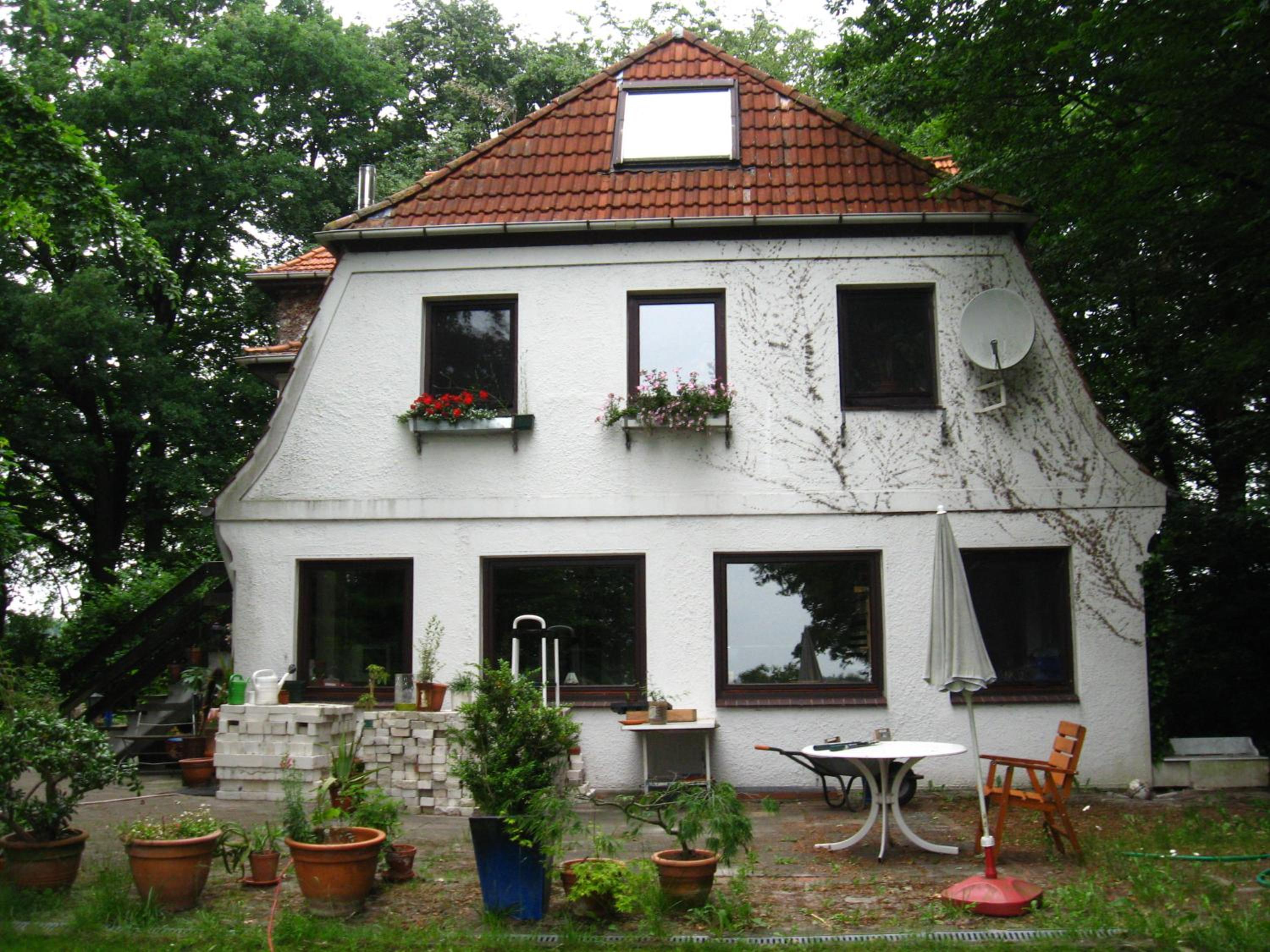 Villa anno 1924 im Dorf