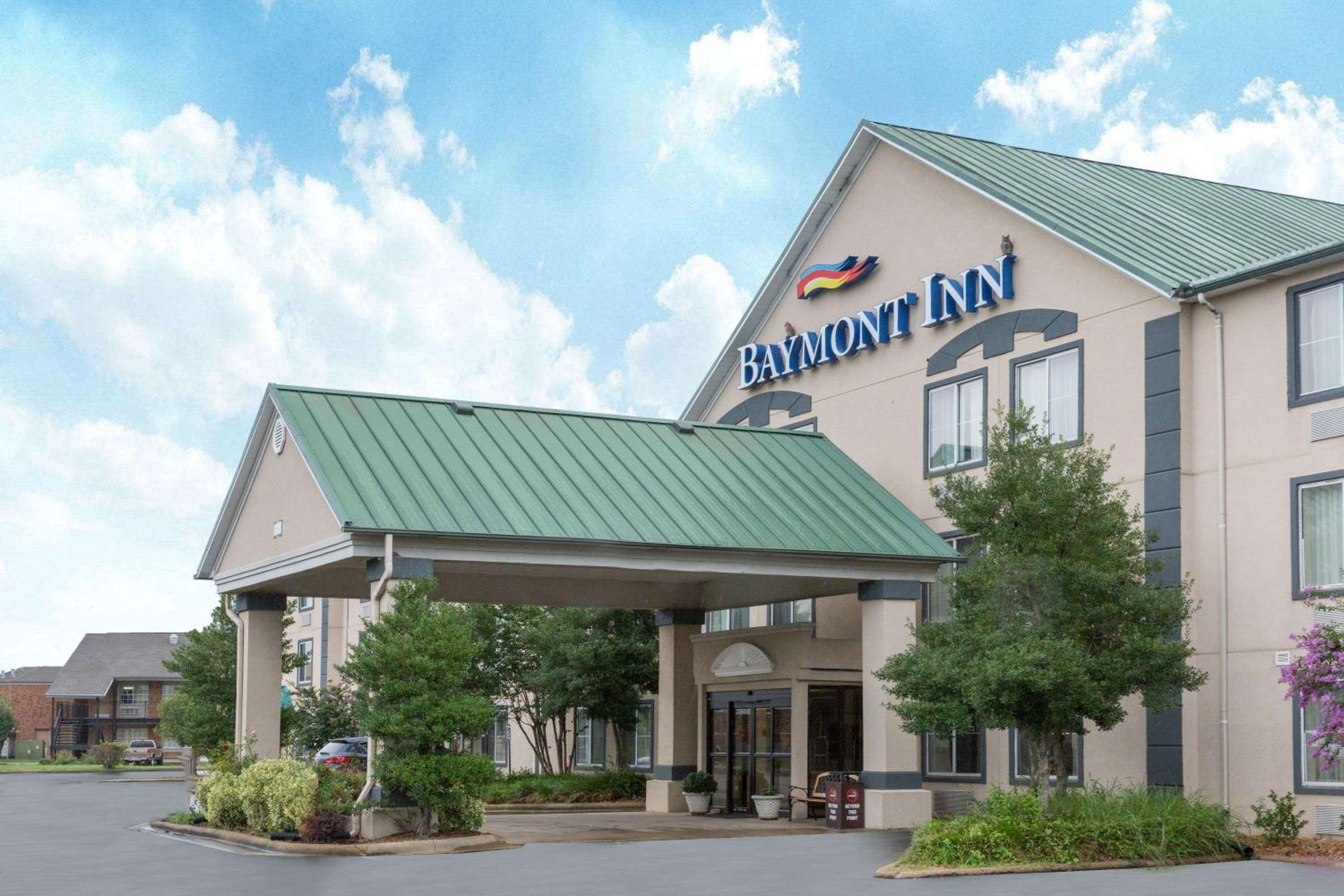 Jonesboro Vacations - Baymont by Wyndham Jonesboro - Property Image 1