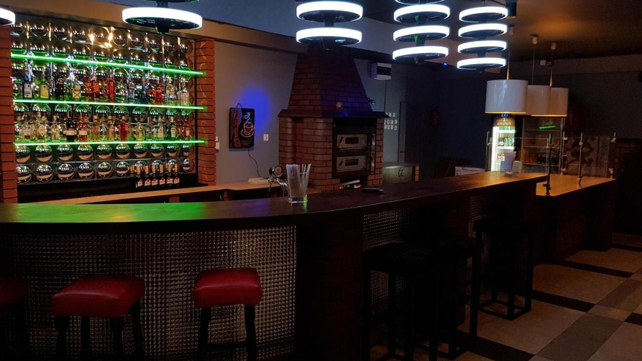 bar