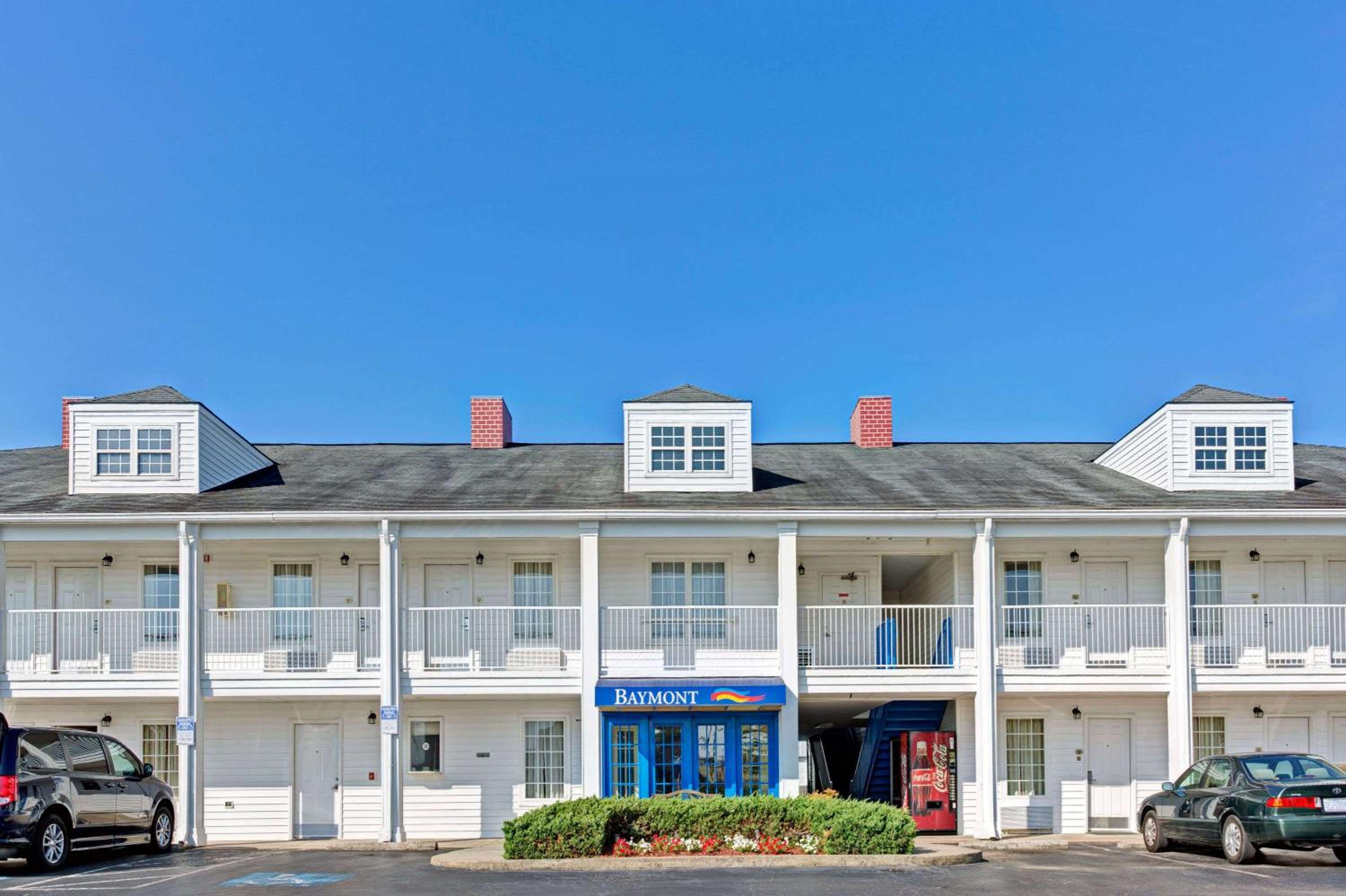 Baymont by Wyndham Sanford view 2
