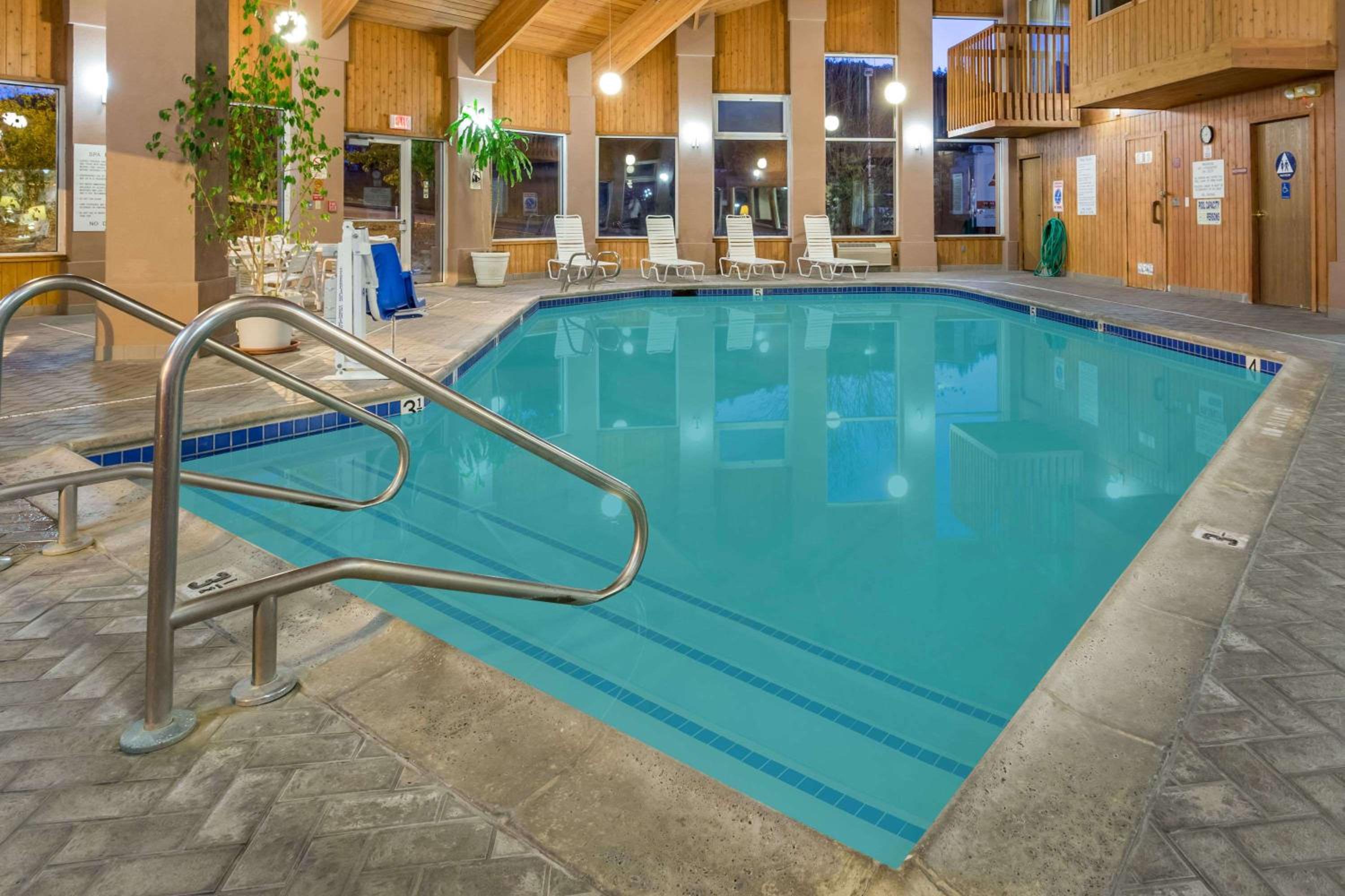 Yreka Vacations - Baymont by Wyndham Yreka - Property Image 8