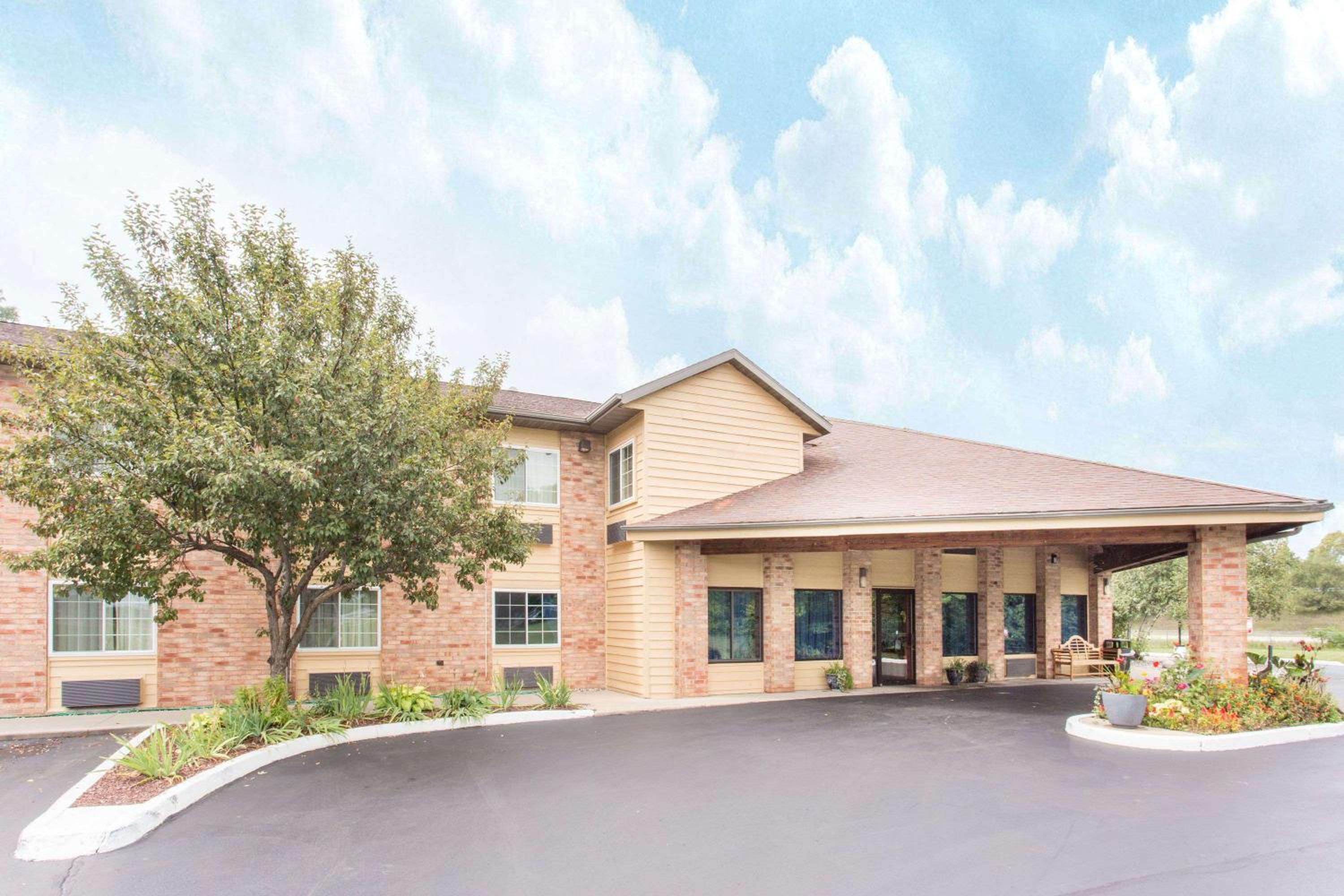 Hotel Baymont by Wyndham Muskegon