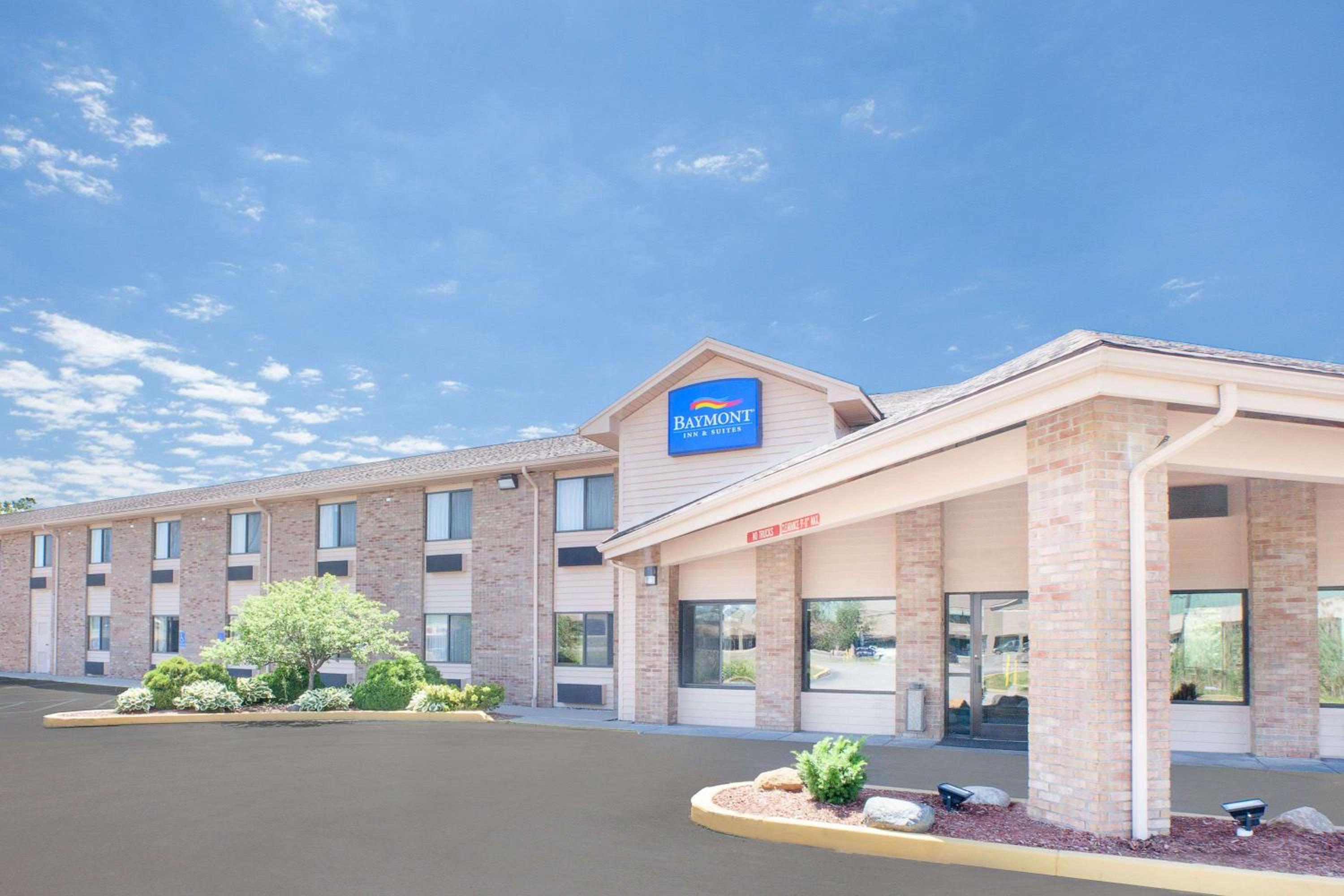 Port Huron Vacations - Baymont by Wyndham Port Huron - Property Image 1