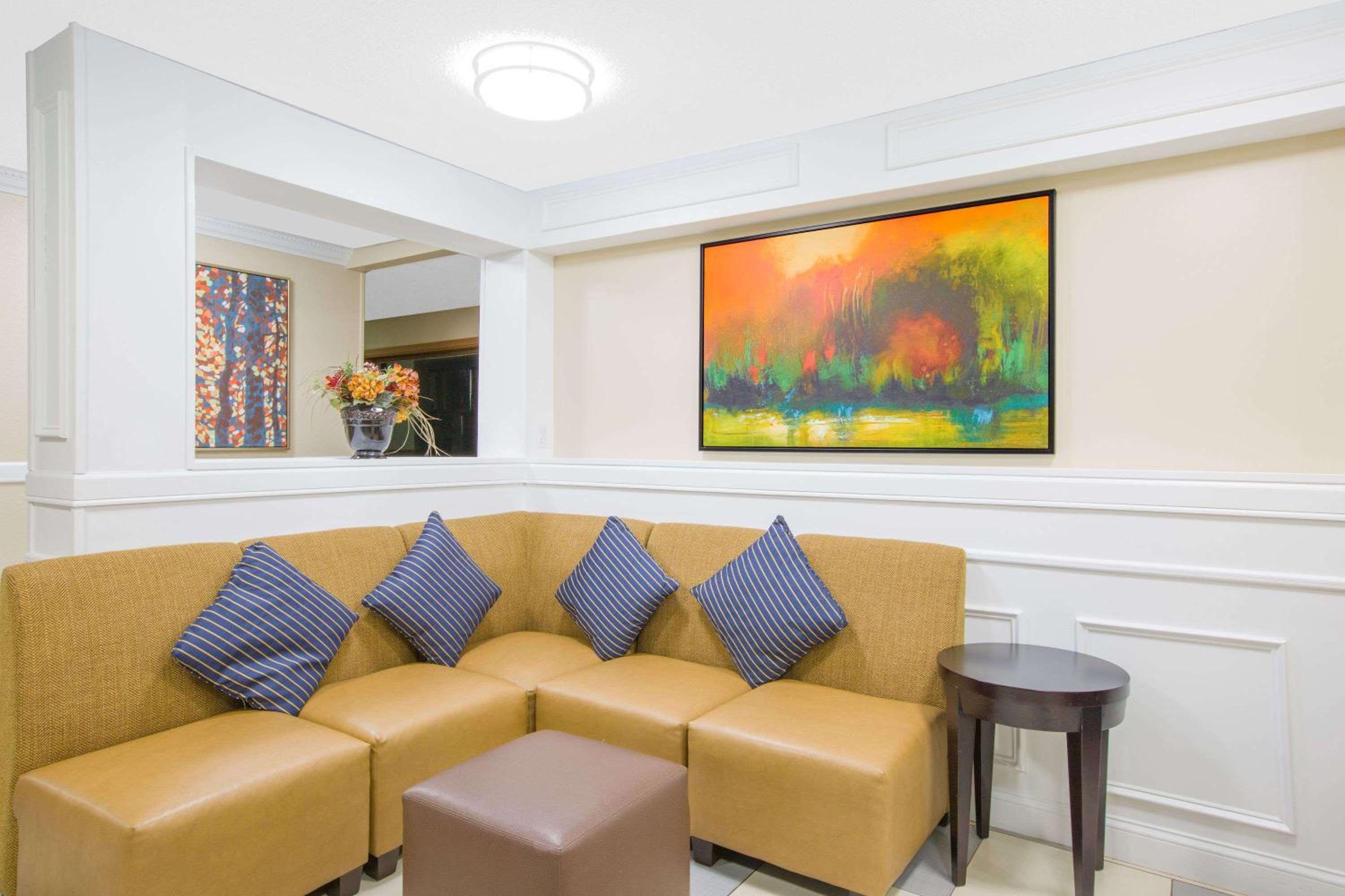 Baymont by Wyndham Ames view 3
