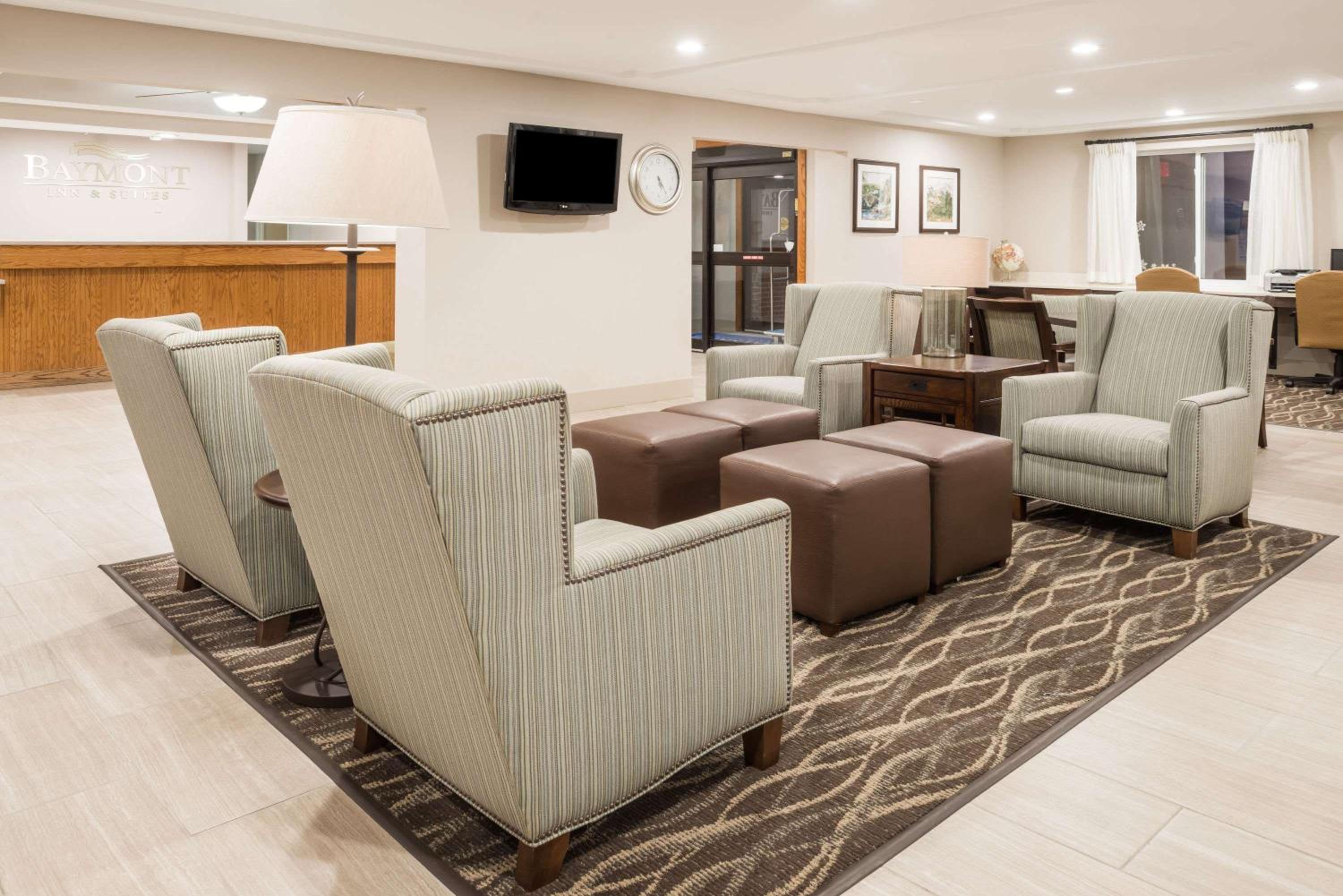 Baymont by Wyndham Fulton view 2