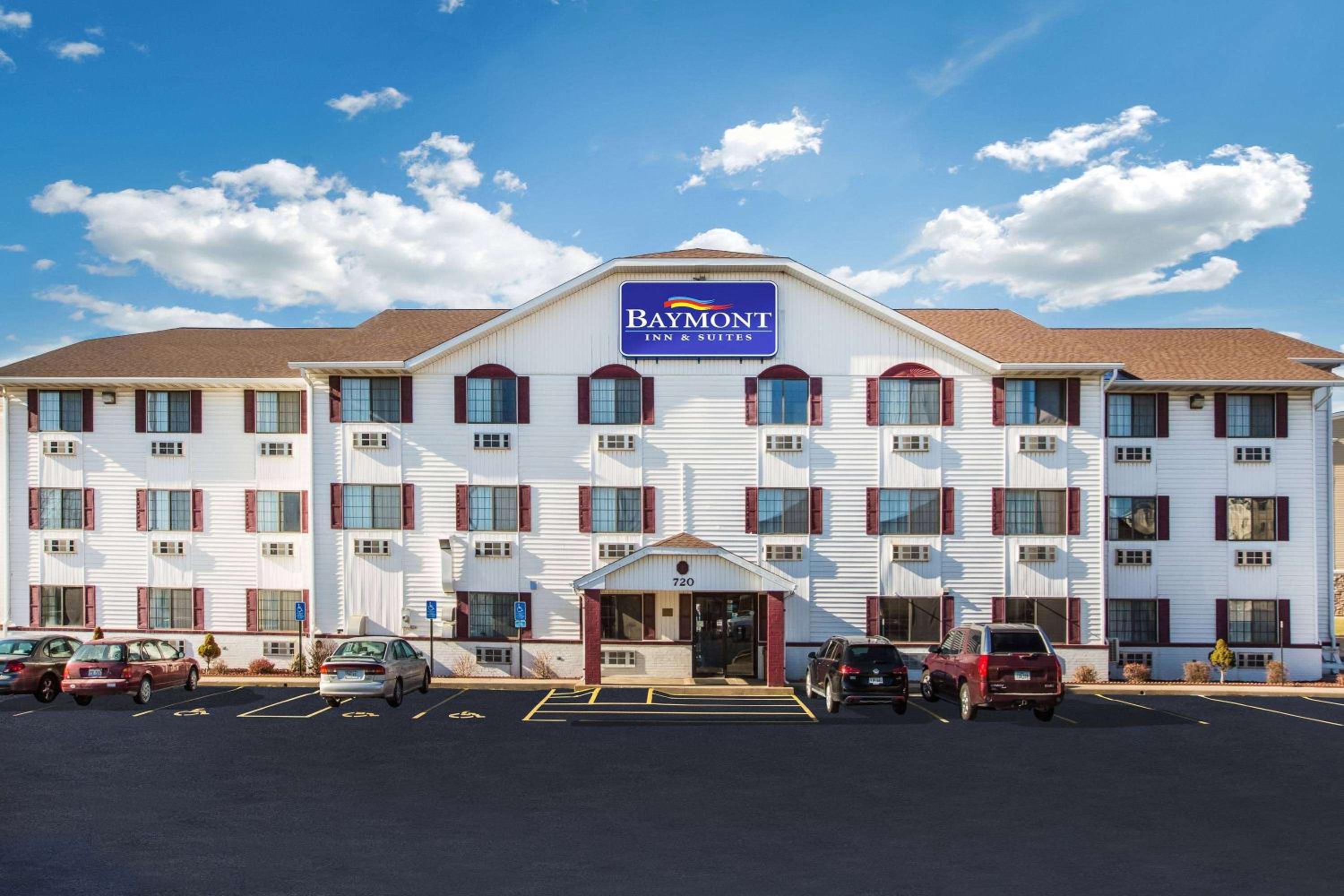 Hotel Baymont by Wyndham Cedar Rapids