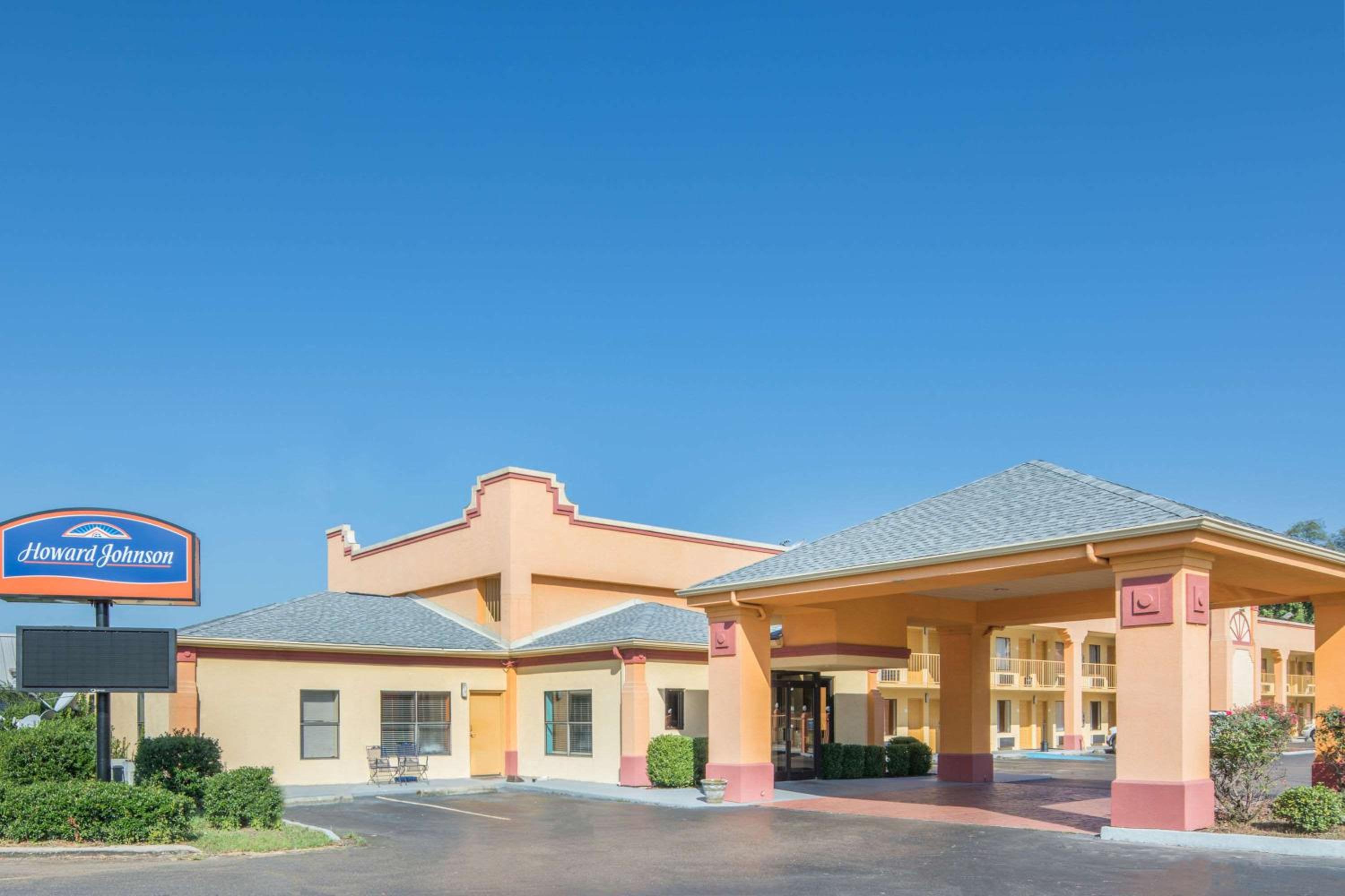 Hotel Howard Johnson by Wyndham Vicksburg - Image 1