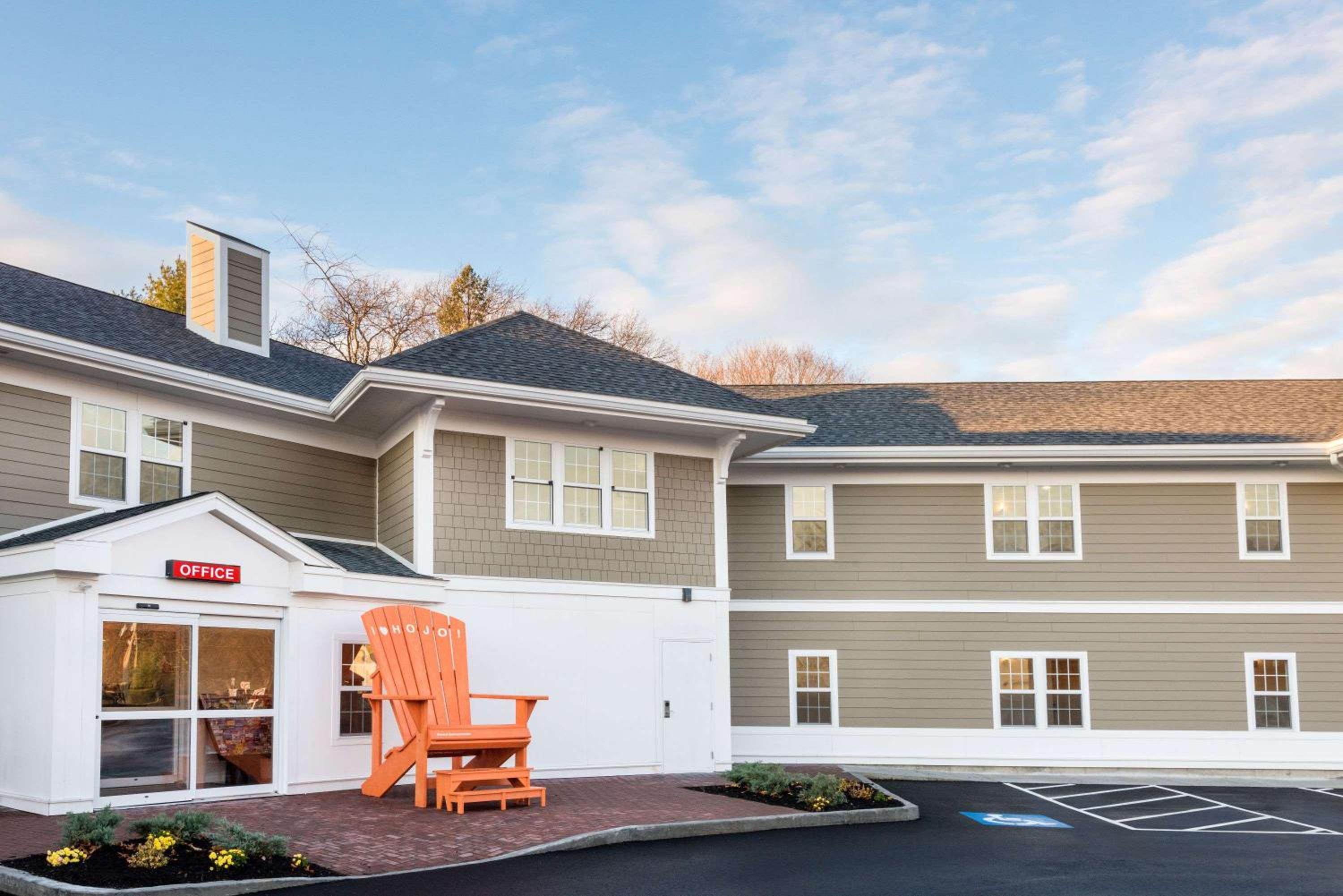 Quincy Vacations - Howard Johnson by Wyndham Quincy/ Boston - Property Image 28