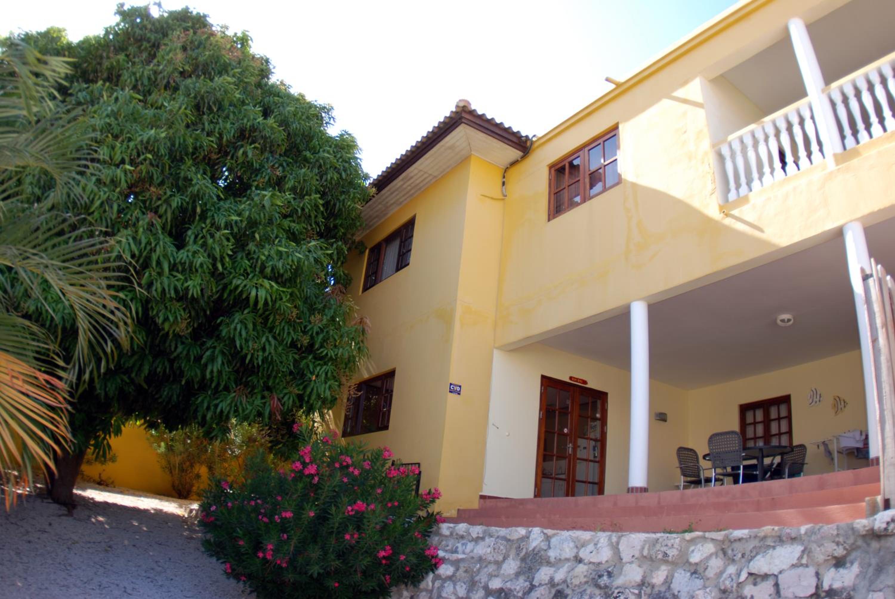 Mirador Apartments
