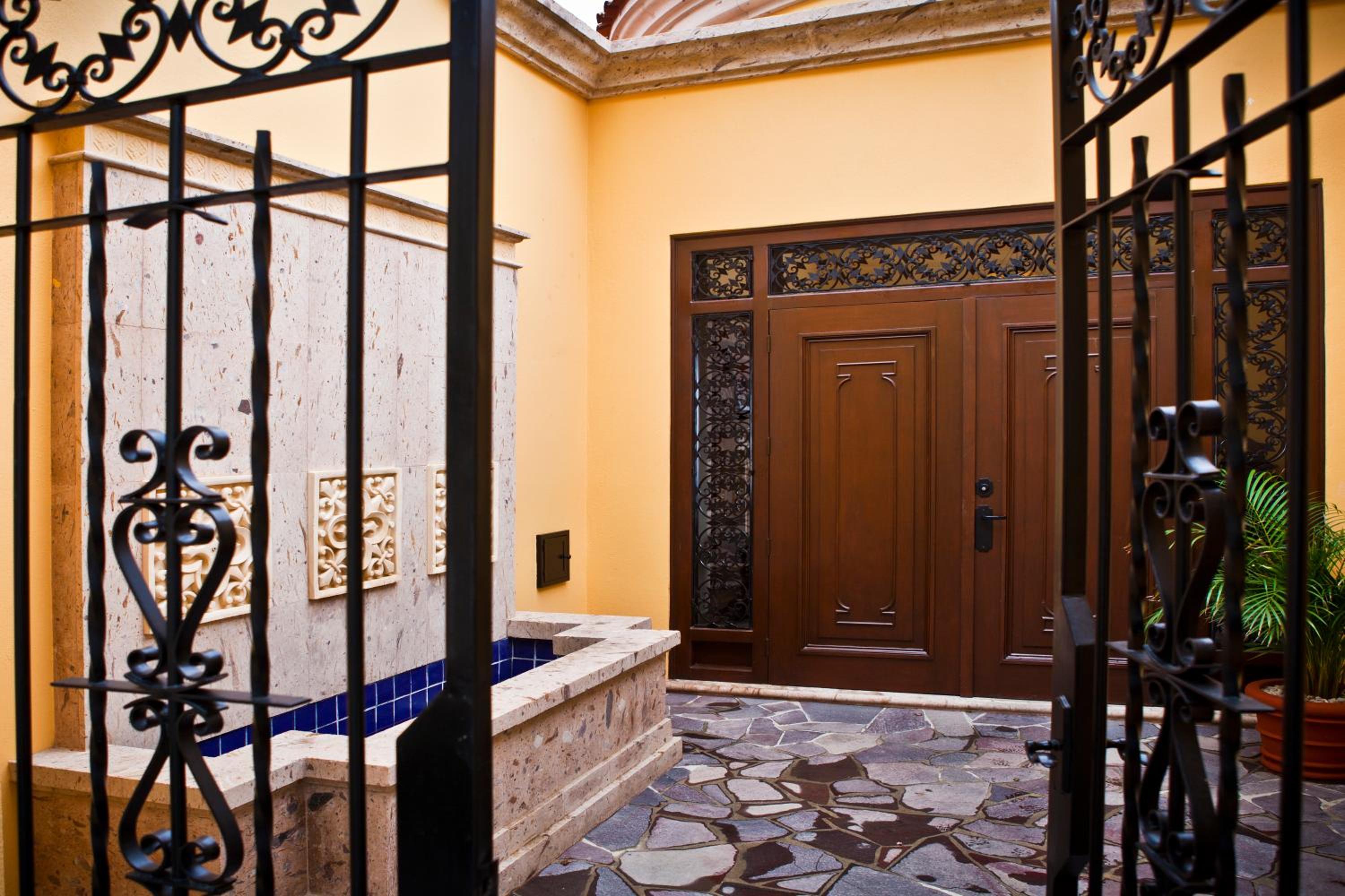 Quivira Los Cabos Condos and Homes -Vacation Rentals