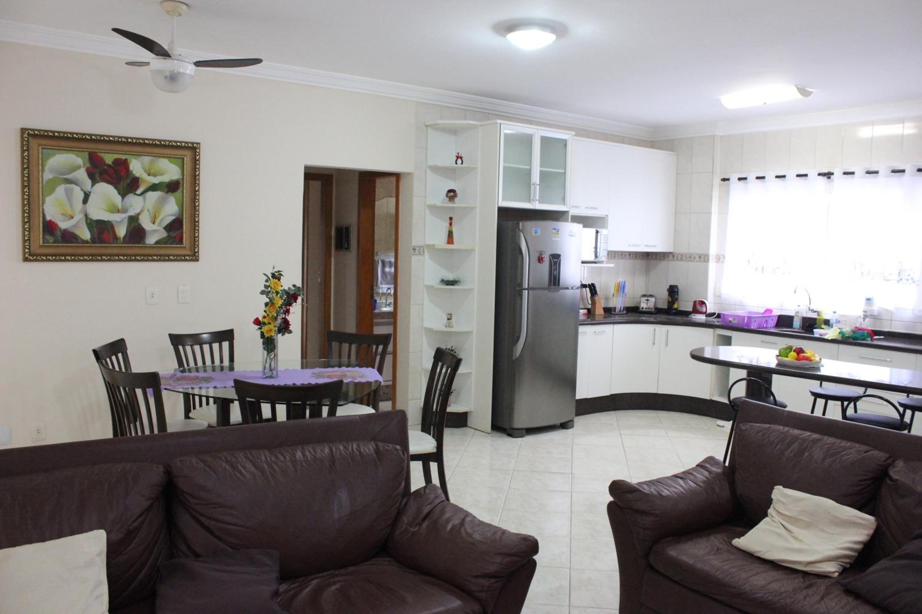 Apartamento em Meia Praia