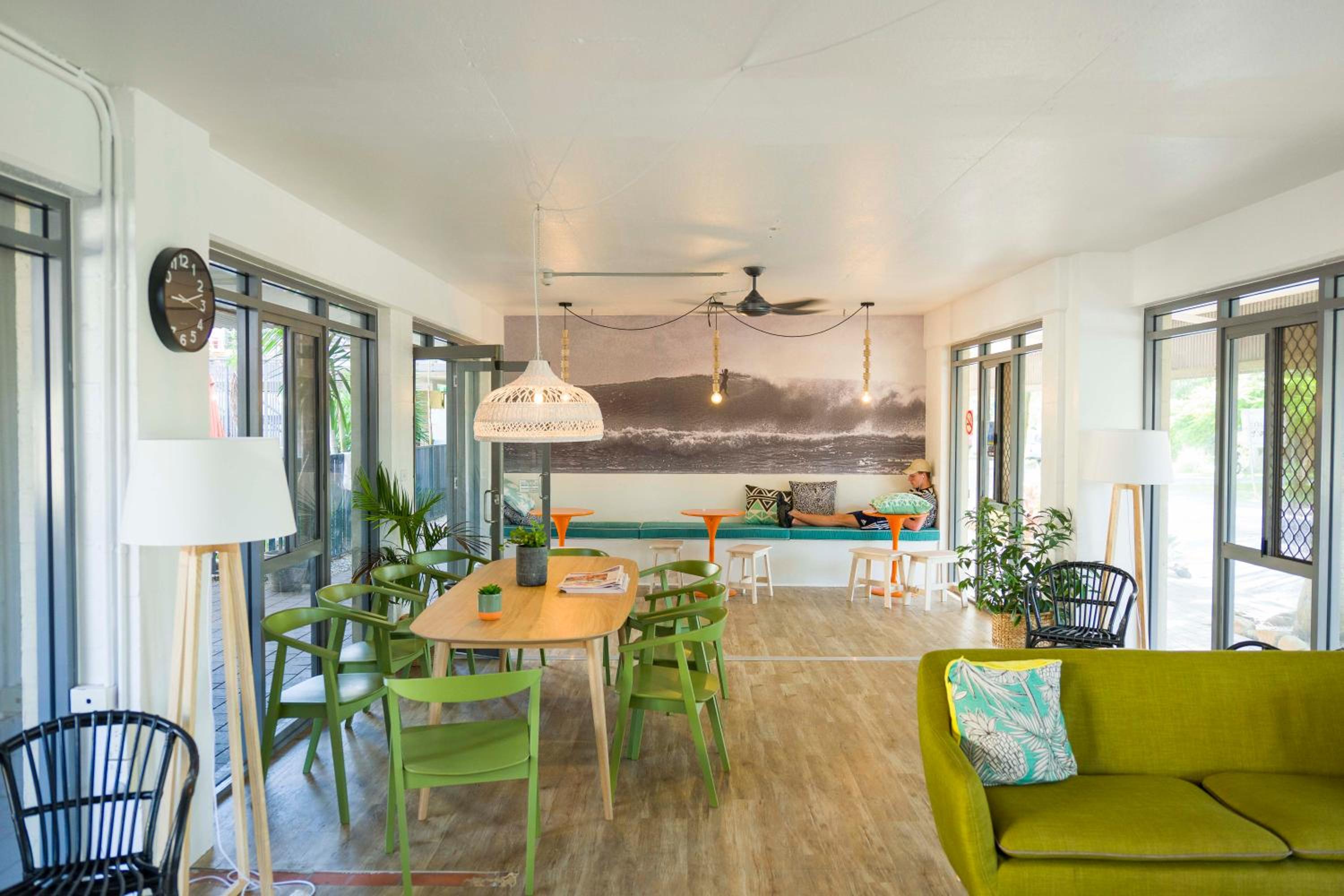 lounge