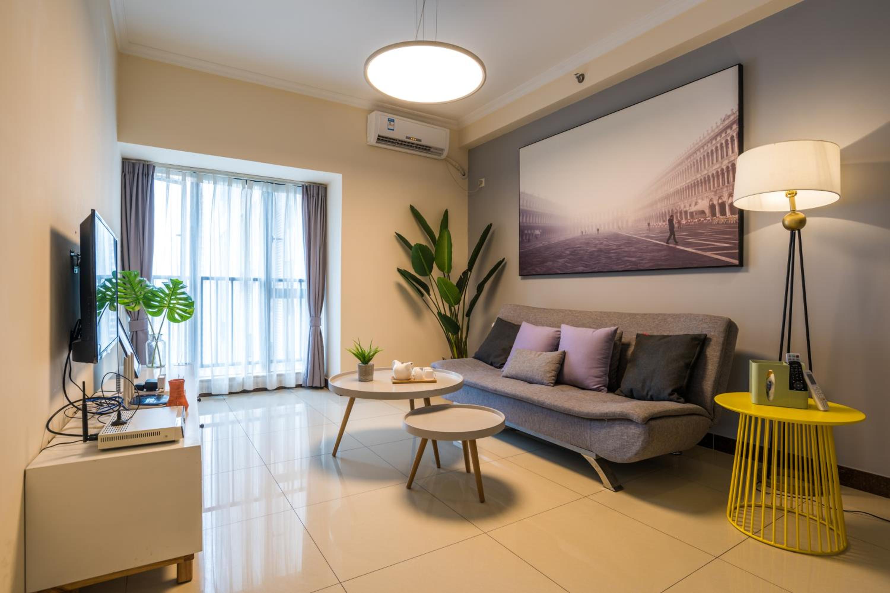 Ben Shu Jia Apartment Pazhou Branch