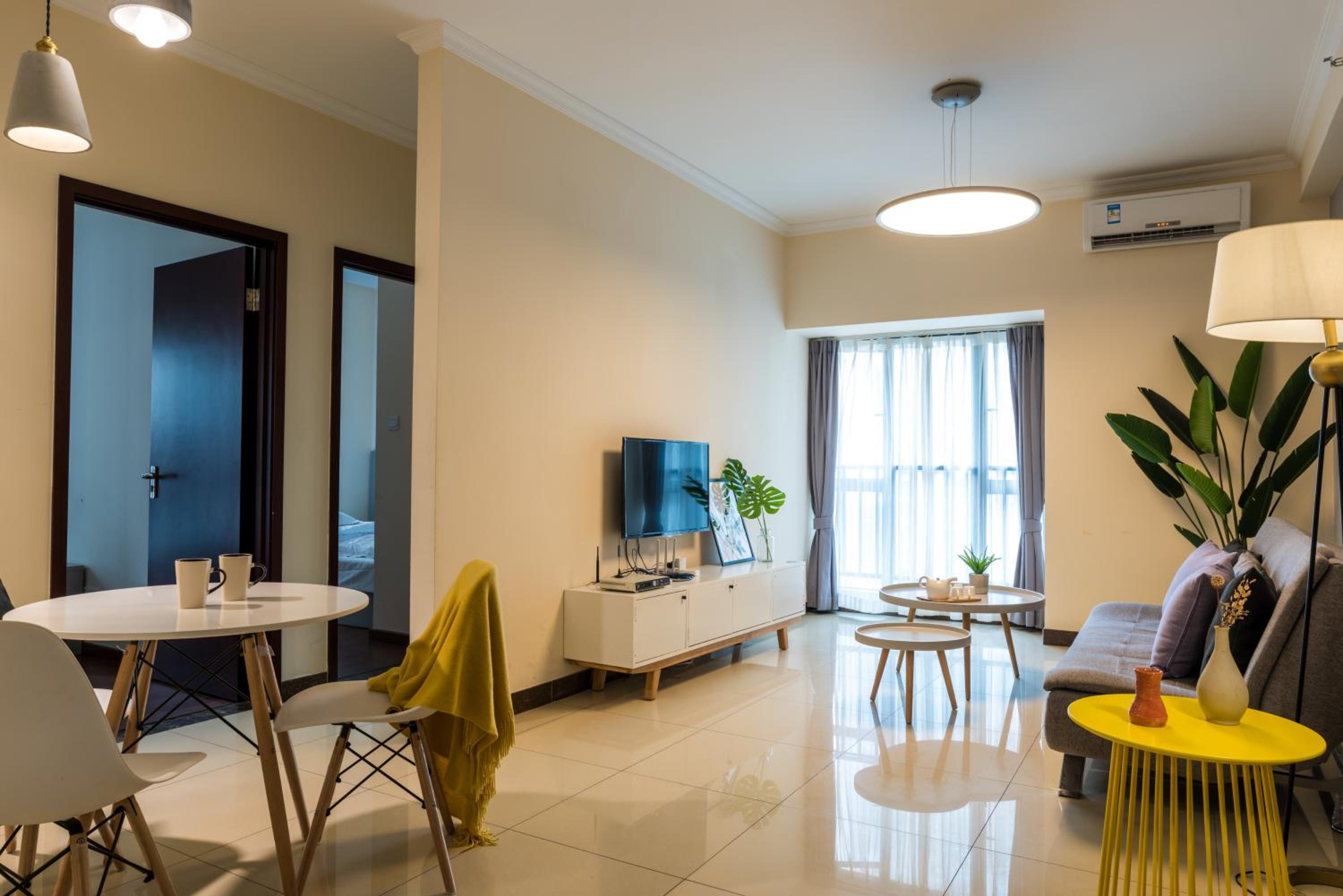 Ben Shu Jia Apartment Pazhou Branch