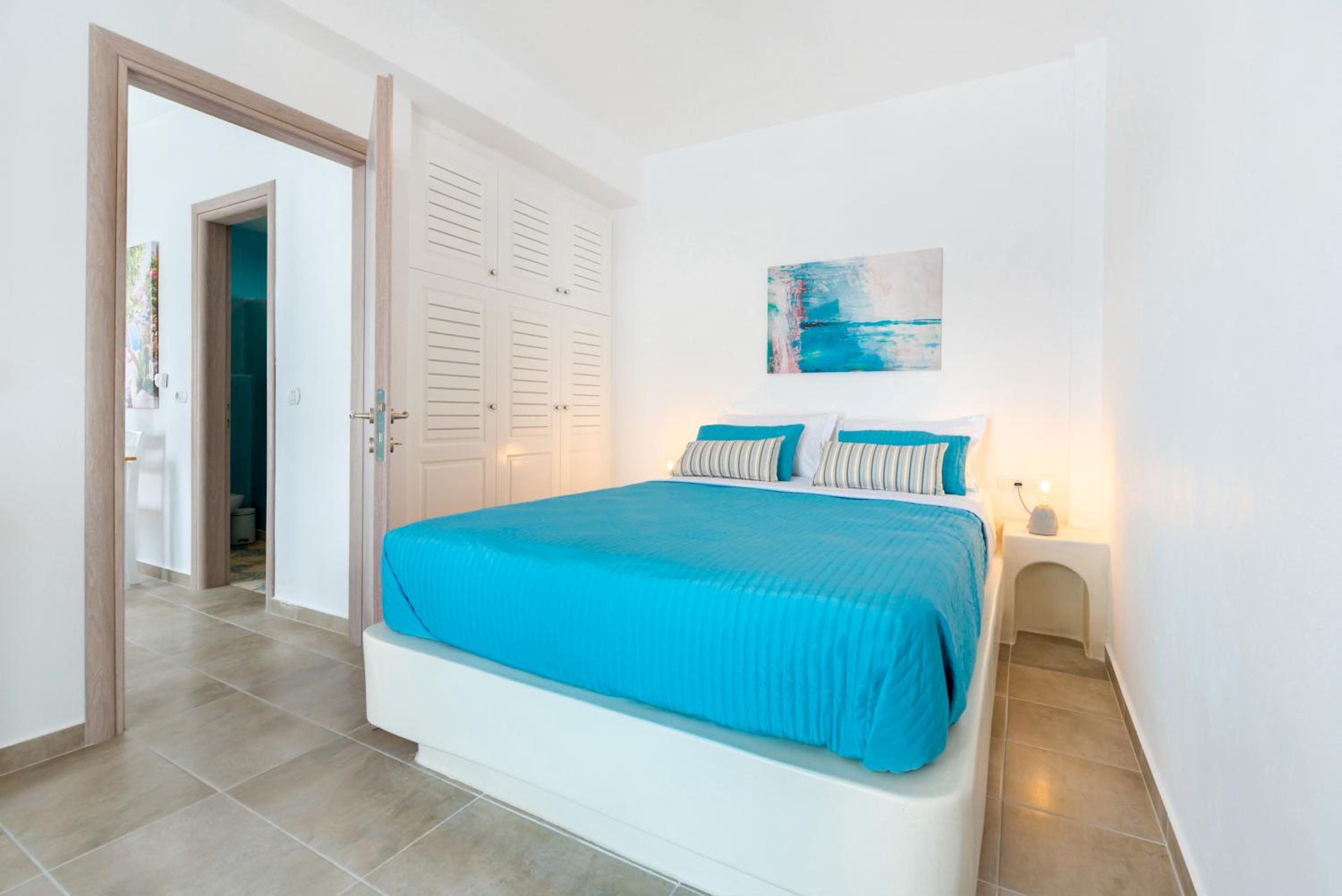 White Harmony Suites