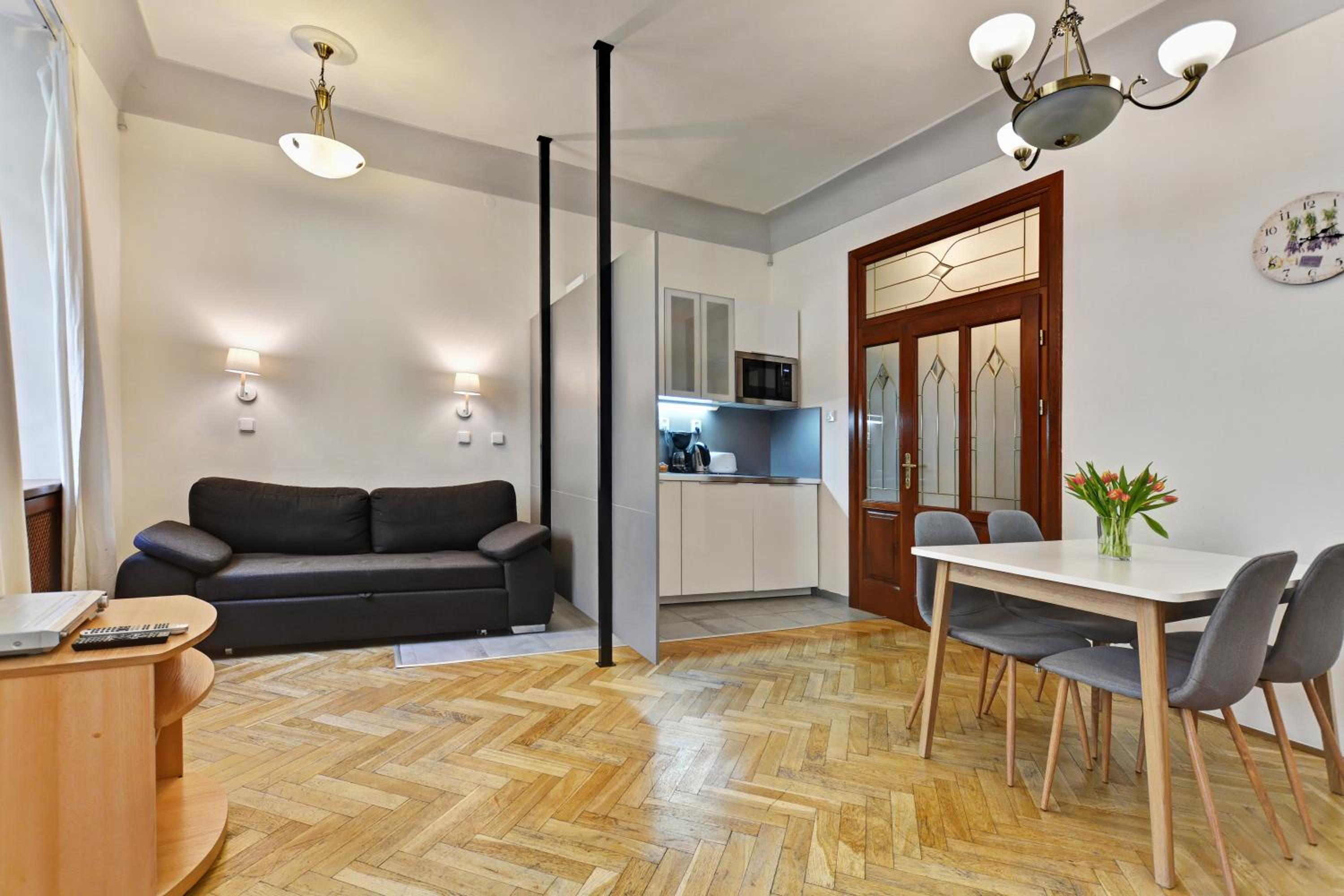 Historic Centre Apartments VIII
