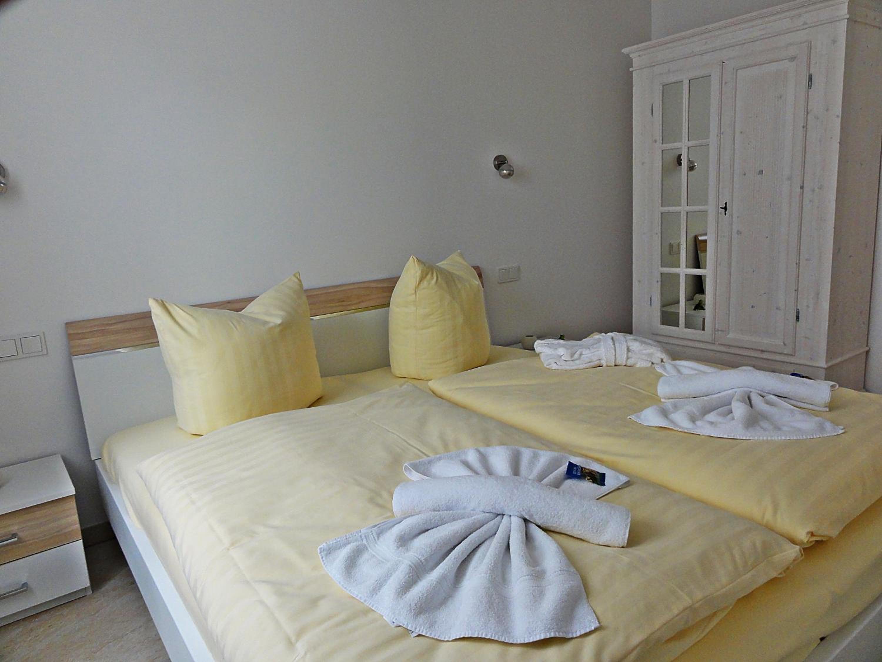 3 Zimmer Ferienwohnung Haus Meeresblick mit Meerblick A005 mit Südterrasse und Strandkorb