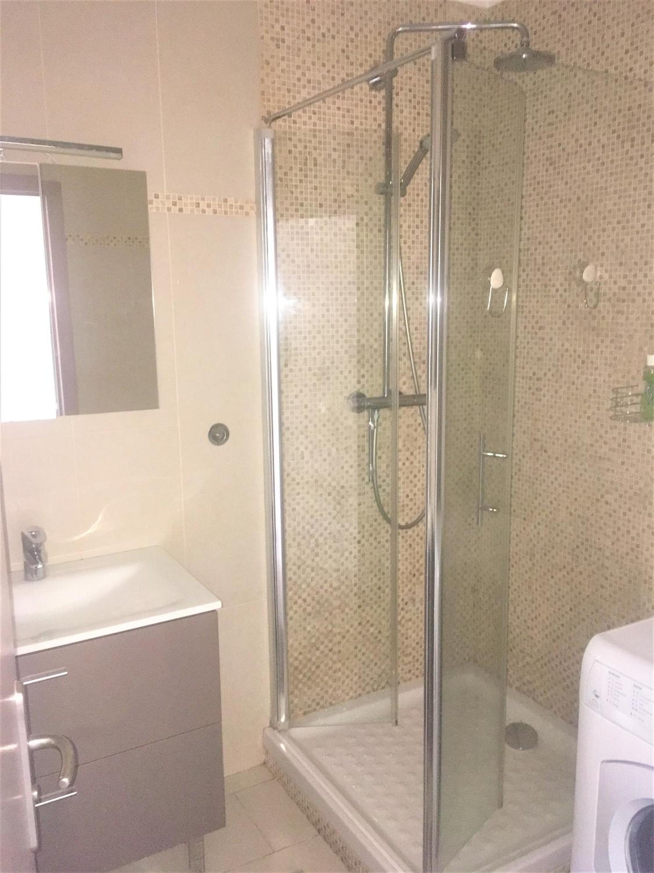 Appartement de 1 à 6 personnes Beaulieu sur mer, climatisé, proche Nice et Monaco tout confort 2 chambres