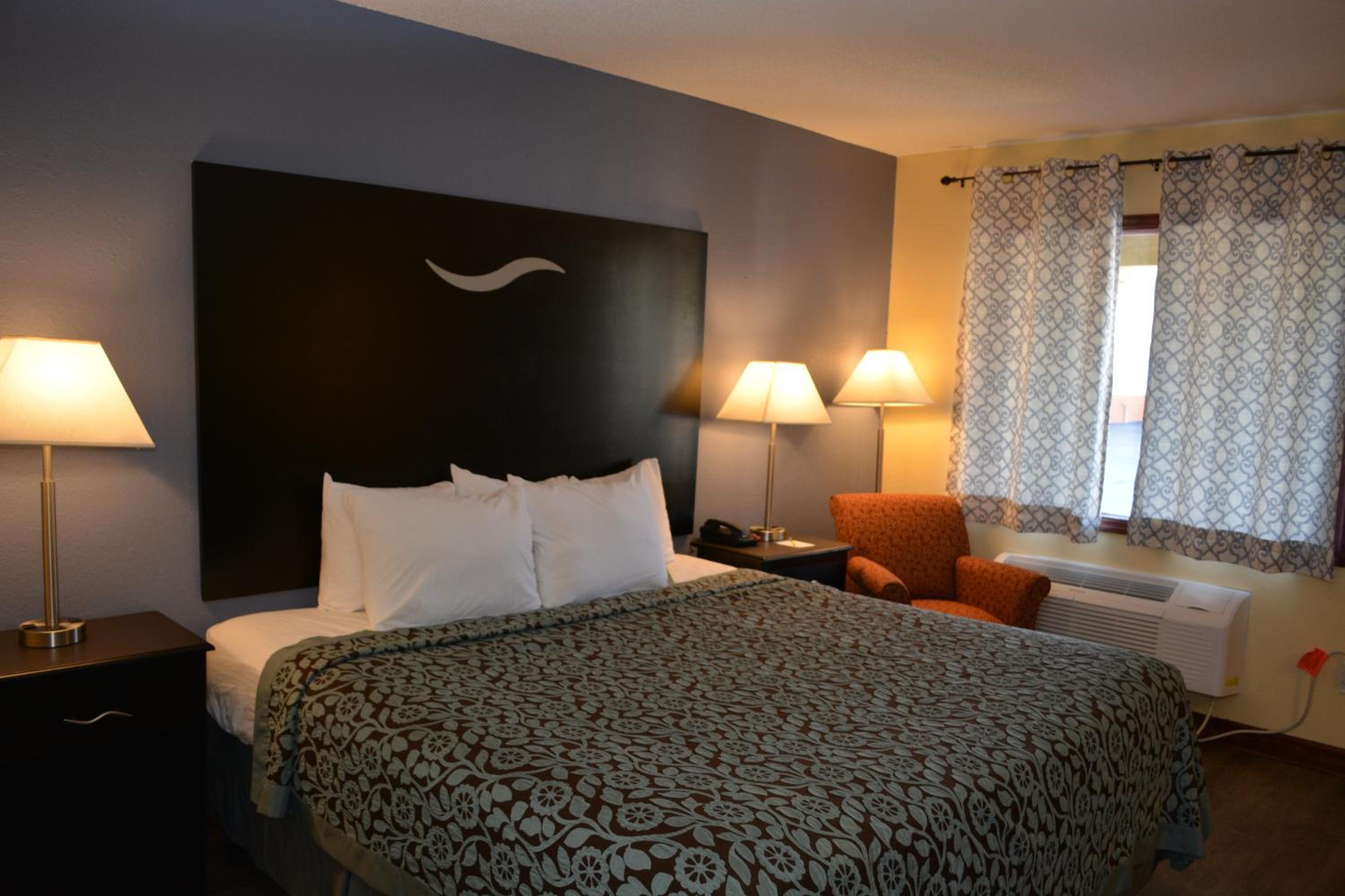 Days Inn by Wyndham Jacksonville NC view 5