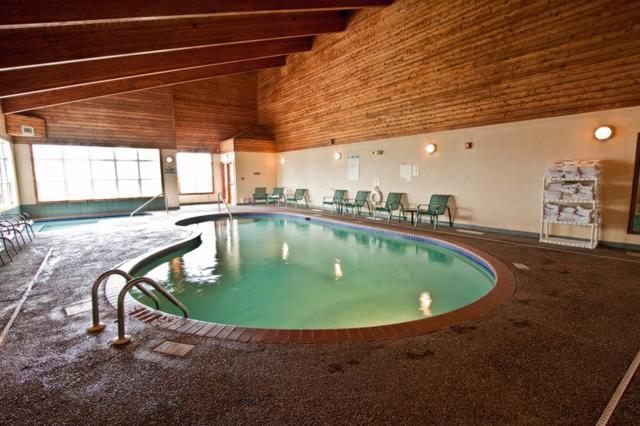 Cove Point Lodge