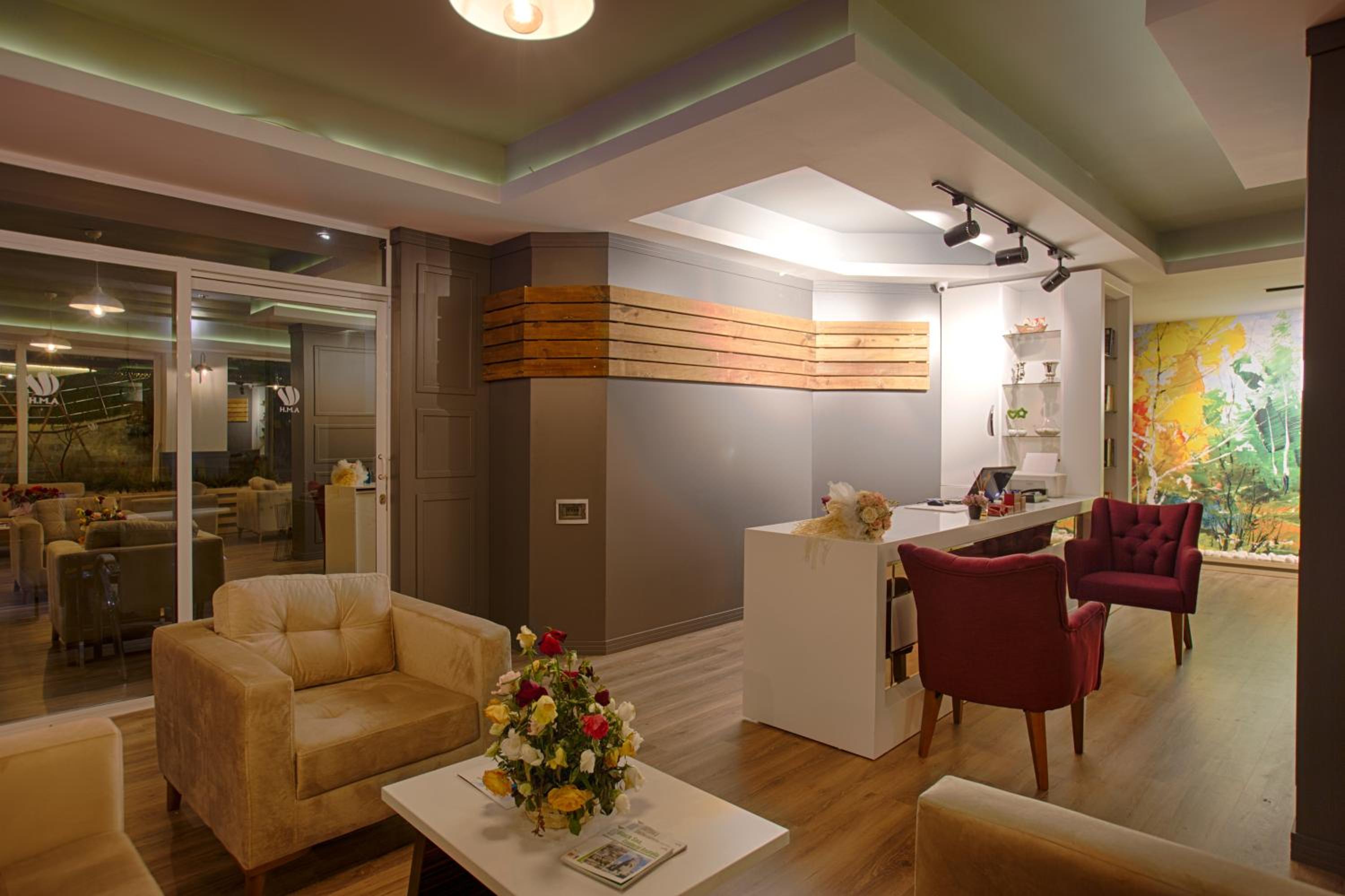 HMA Hotel & Suites - Image 50