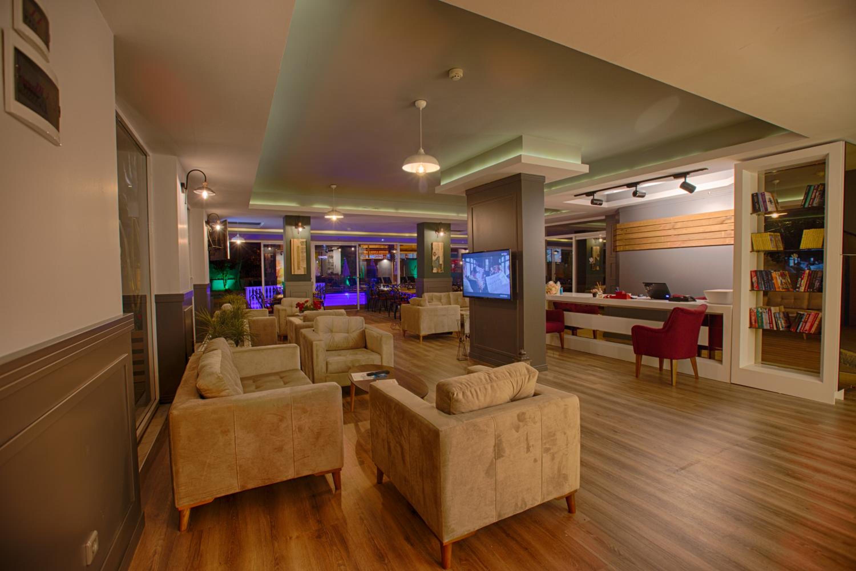 HMA Hotel & Suites - Image 66