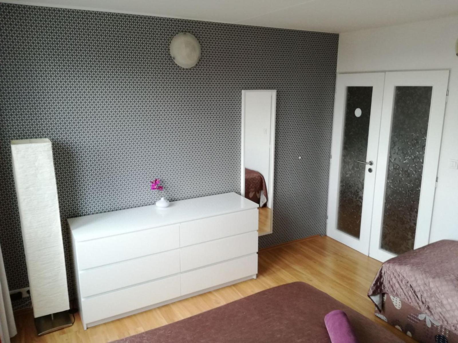Golden Family Apartments