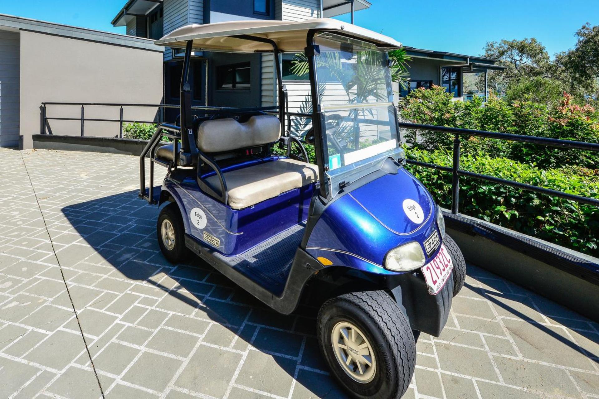 Edge 2 - Oceanfront Luxurious and Spacious 4 Bedroom Split Level Apartment with buggy and valet service