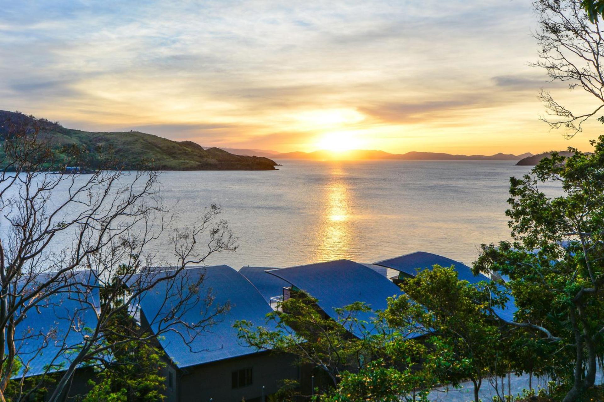 Hotel Casuarina 16 - 3 Bedroom House With 180 Degree Ocean Views, Buggy & Valet Service - Image 1