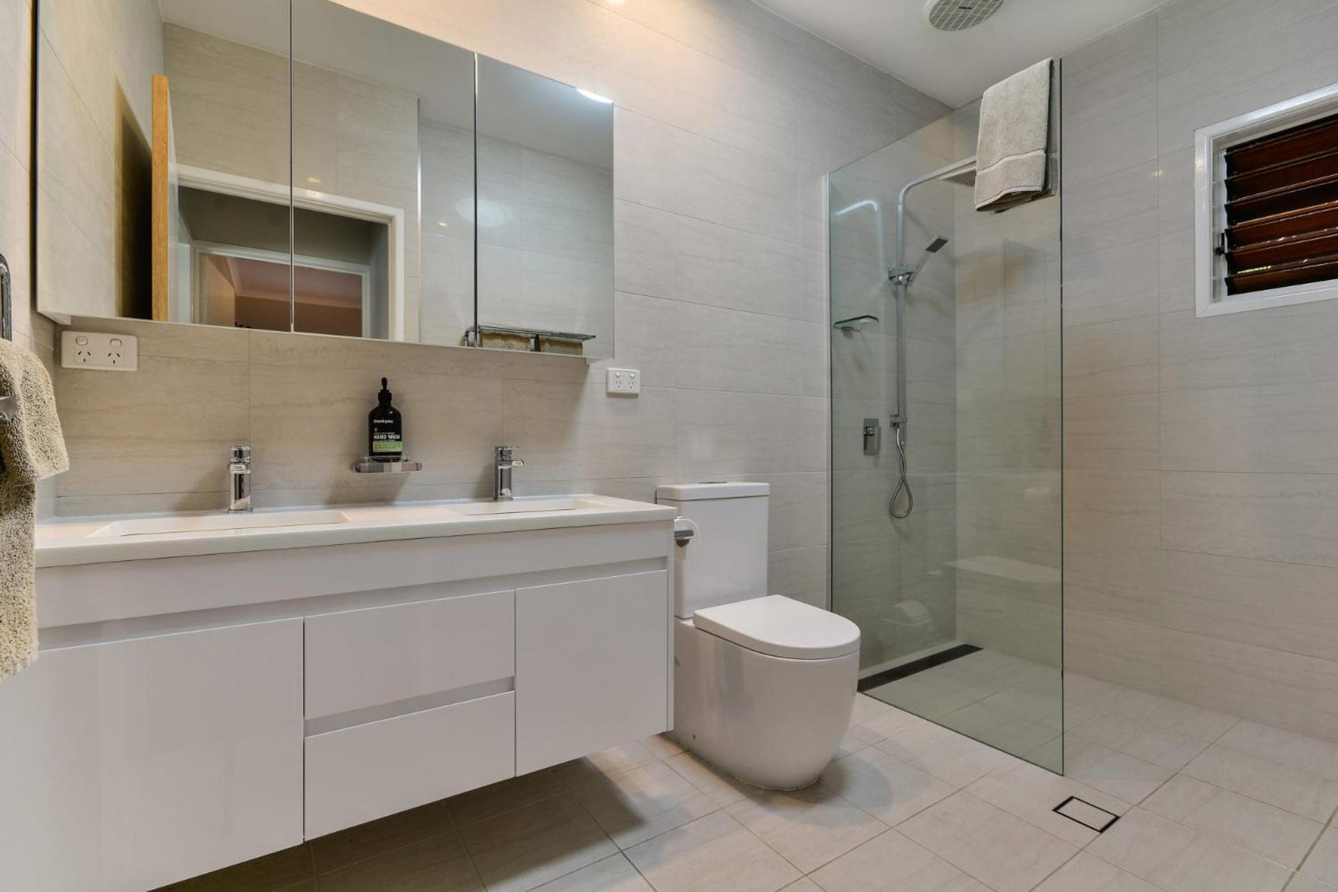 Casuarina 16 - 3 Bedroom House With 180 Degree Ocean Views, Buggy & Valet Service