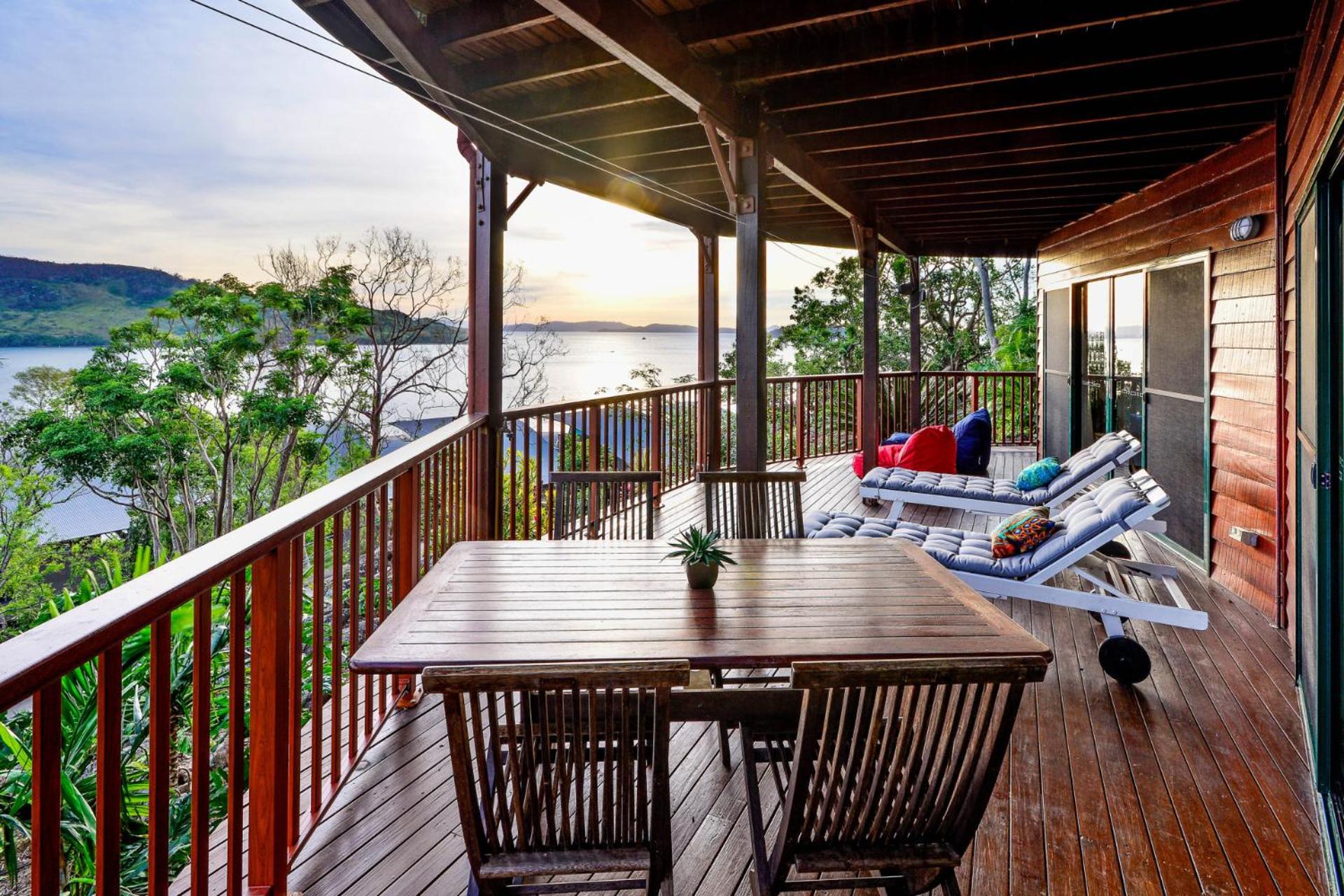 Casuarina 16 - 3 Bedroom House With 180 Degree Ocean Views, Buggy & Valet Service
