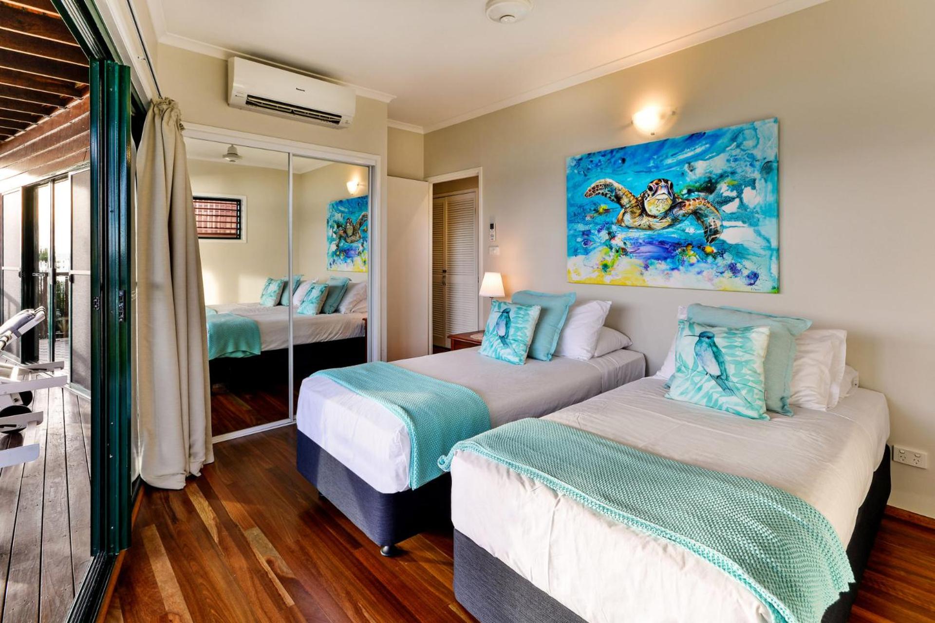 Casuarina 16 - 3 Bedroom House With 180 Degree Ocean Views, Buggy & Valet Service
