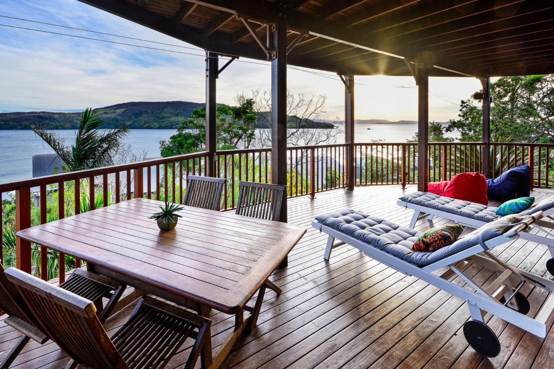 Casuarina 16 - 3 Bedroom House With 180 Degree Ocean Views, Buggy & Valet Service