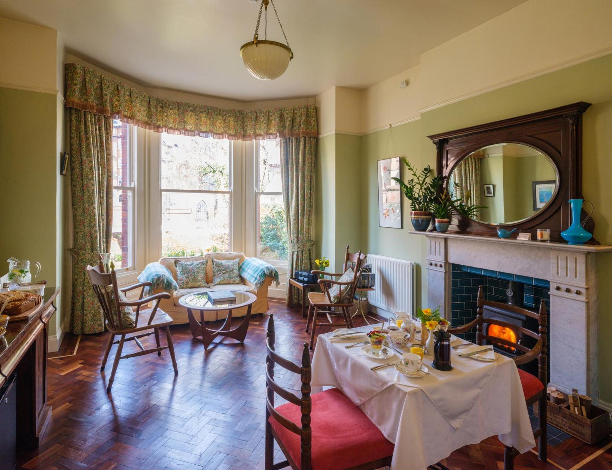 Ravenhill House view 4